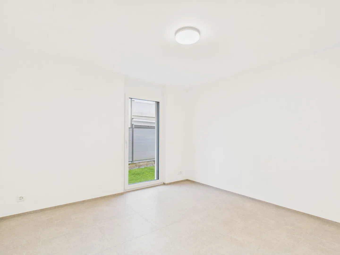 Appartement moderne de 3,5 pièces avec terrasse - Photo 6 sur 12