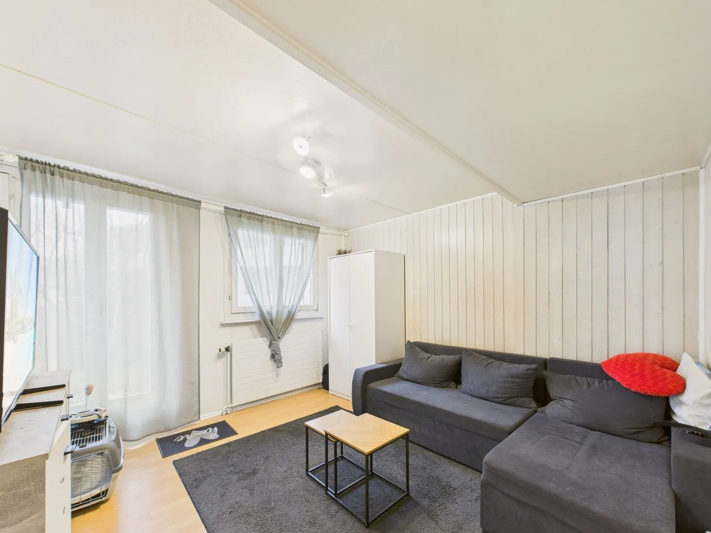 Charming 5.5-room terraced house with a magnificent view in Oberuzwil - Photo 1 of 12