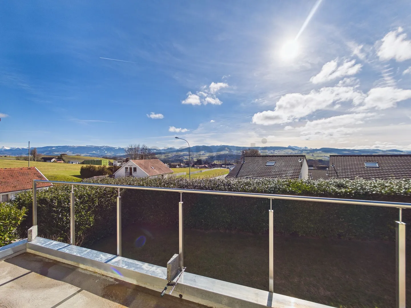 Elegant 4.5-room apartment with balcony, Chénens - Photo 5 of 10