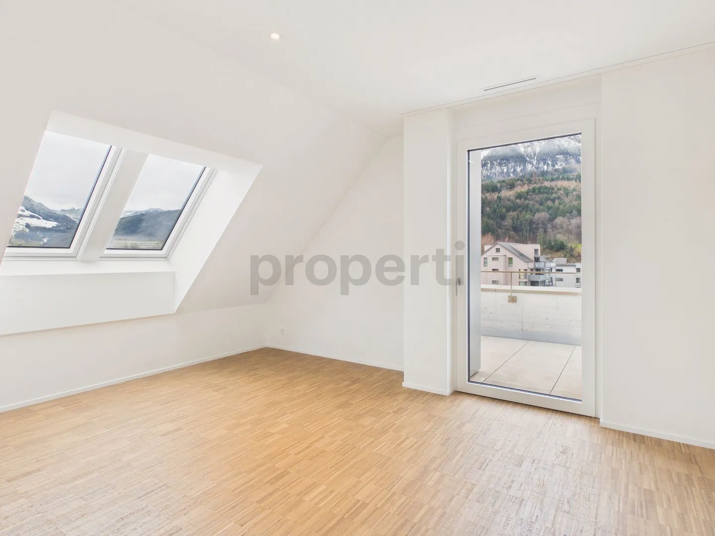 Moderno appartamento attico di 4,5 stanze con balcone, Brunnen - Foto 9 di 13