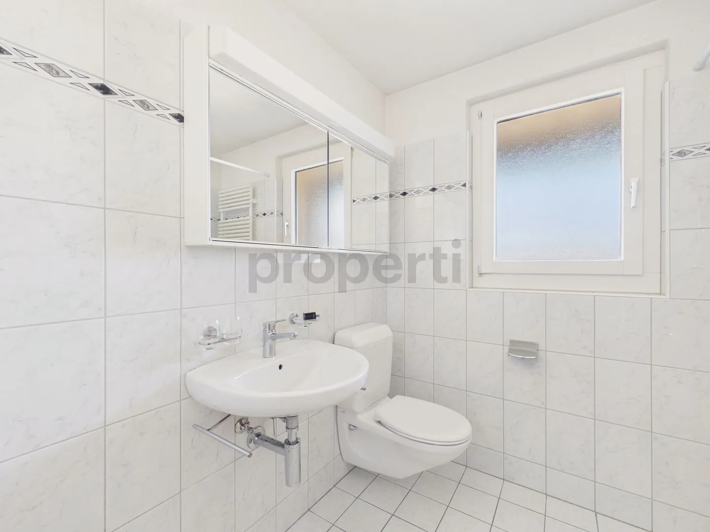 Helle 3.5-Zimmer Wohnung mit Balkon in Uzwil - Foto 7 di 11