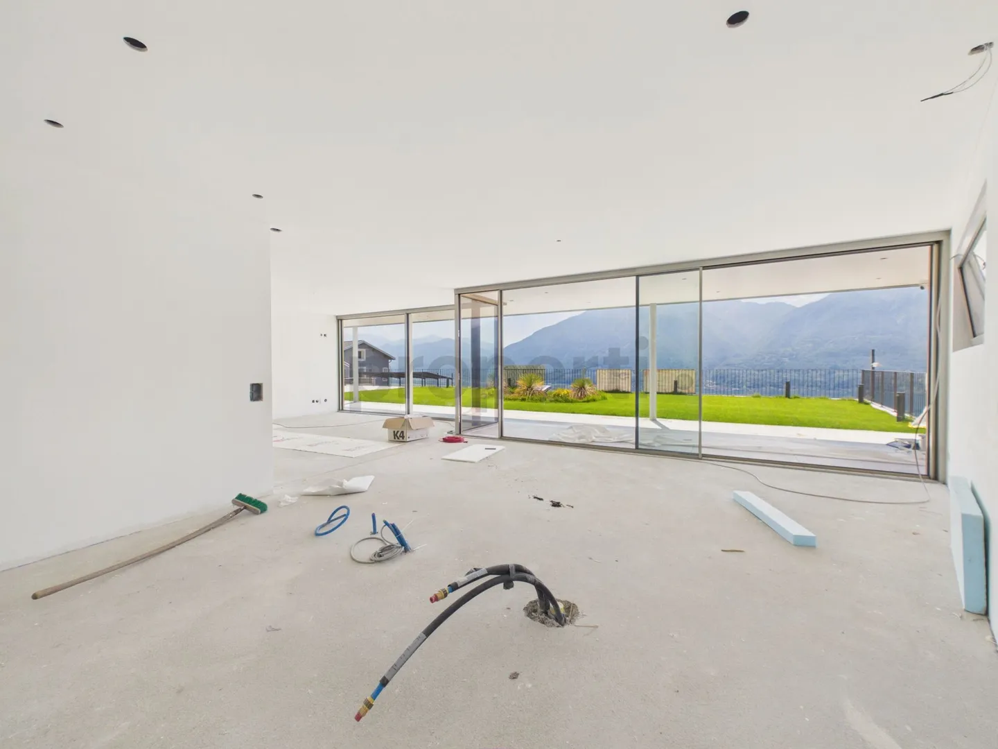 Exclusive 4.5 Room Apartment - Brione Sopra Minusio - Photo 4 of 13