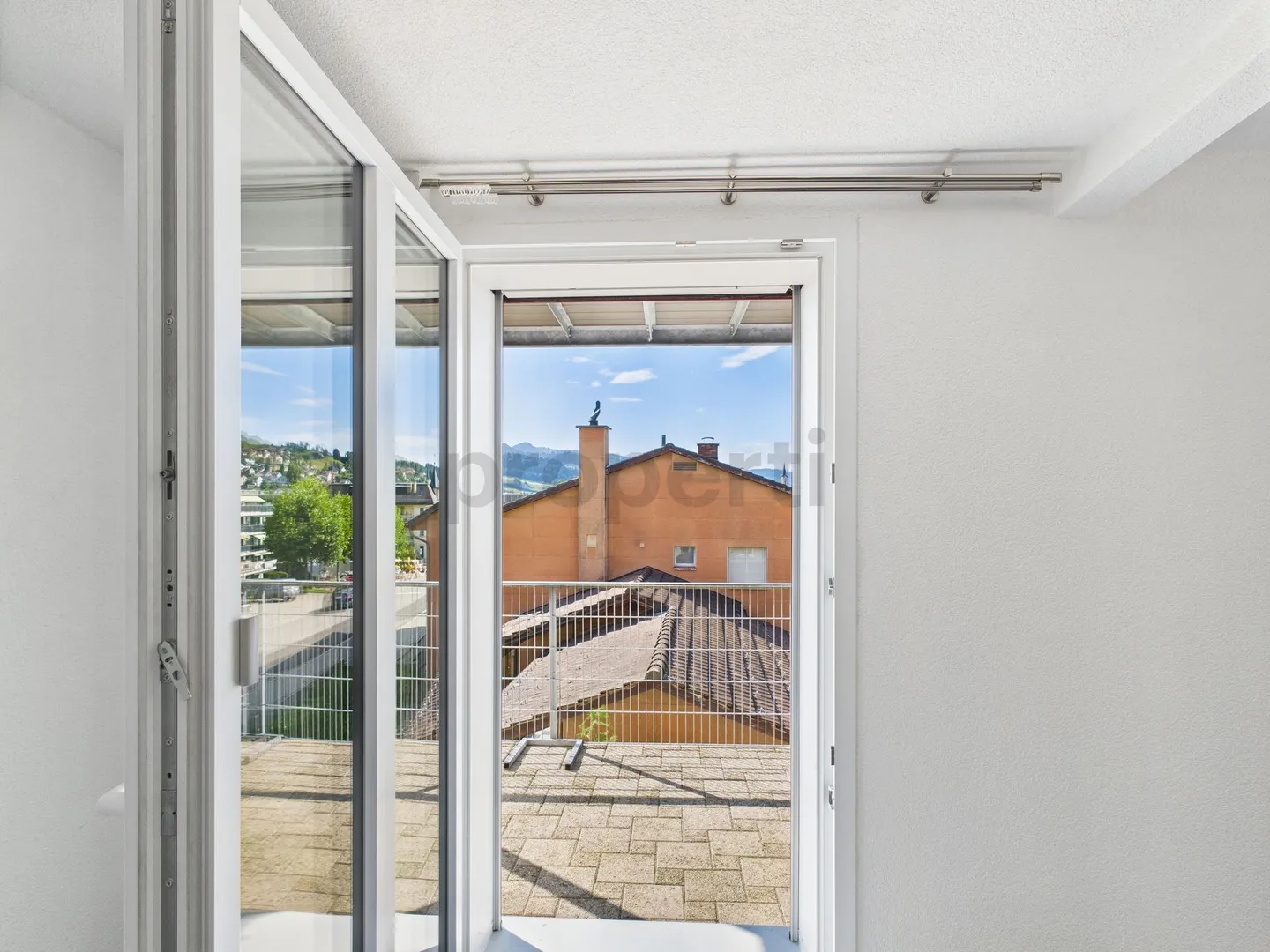 Charming and Sunny Home in the Green with this 3.5-Room Apartment in Ebnat-Kappel - Photo 8 of 12