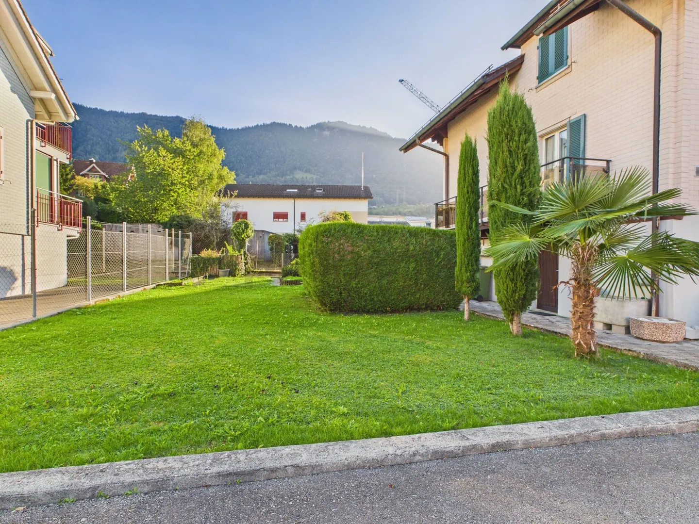 Vielseitiges Zweifamilienhaus in Goldau - Foto 4 von 11