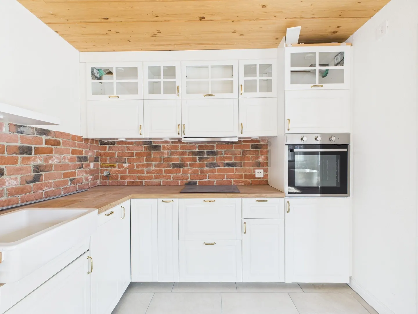 Brand New 3.5 Room Ground Floor Apartment with Historical Charm - Family-Friendly & Age-Appropriate in Grossdietwil LU - Photo 1 of 9