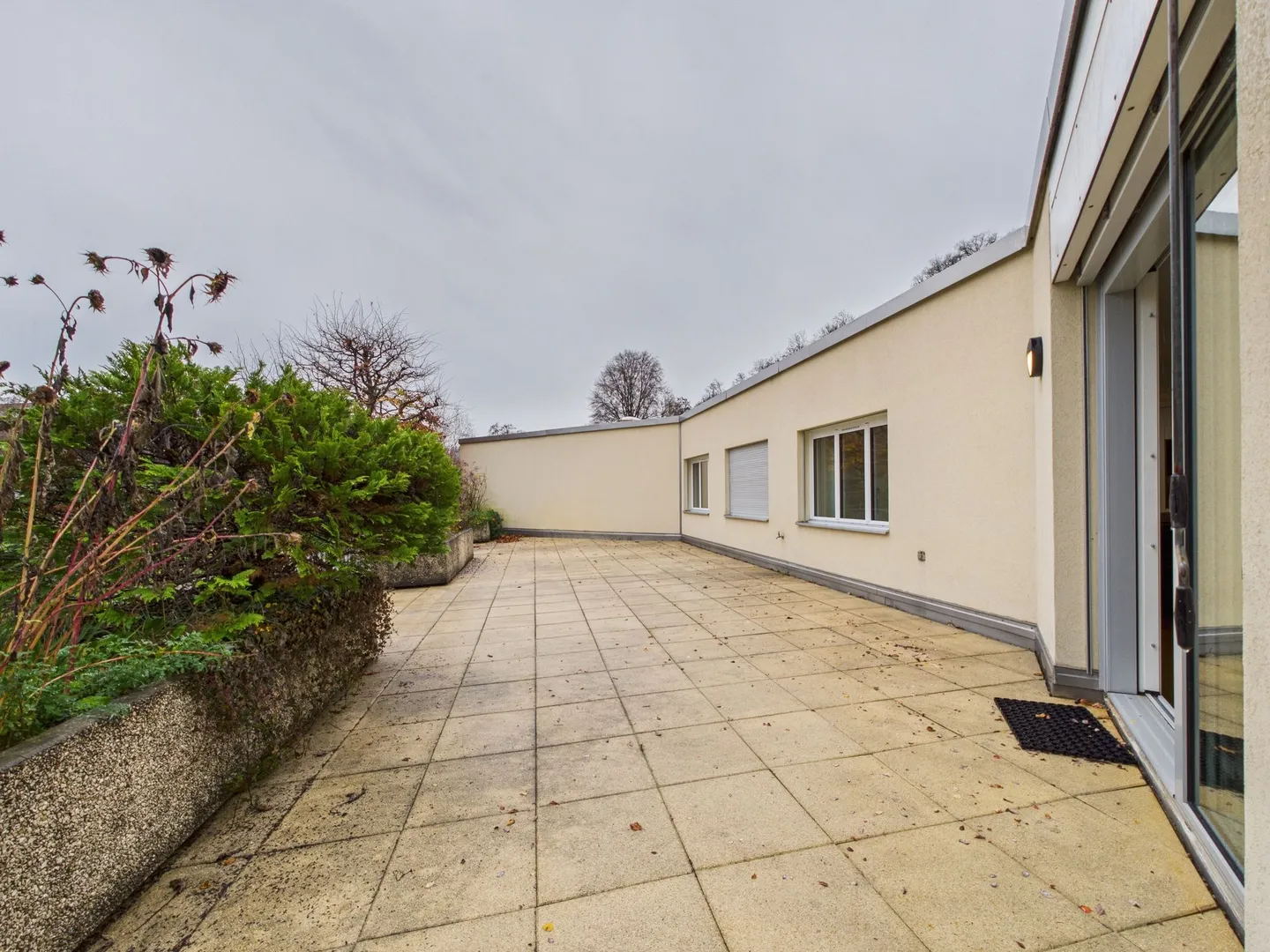Light-Filled 4.5-Room Apartment in Köniz, BE - Photo 10 of 13
