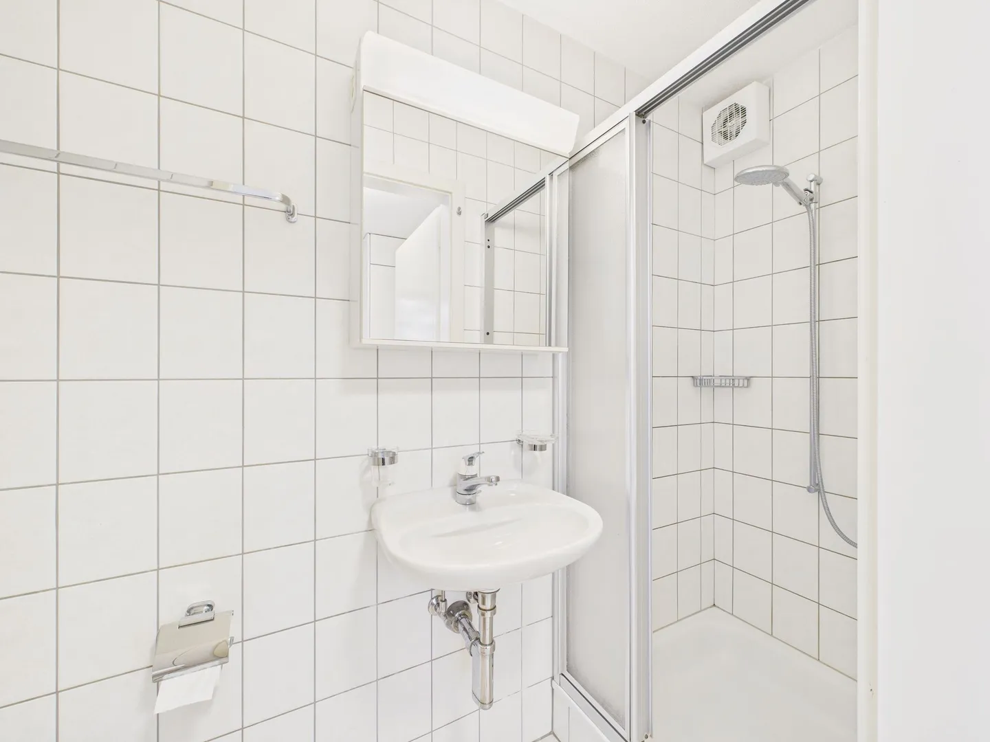 Family-friendly 6.5-room single-family house in Egolzwil with studio apartment & garden oasis with palm trees - Photo 10 of 13