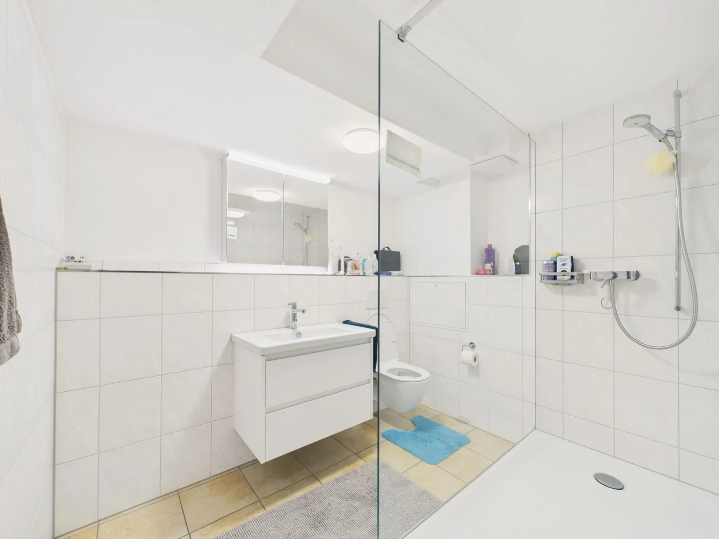 Grosszügiges 6-Zimmer Einfamilienhaus mit Balkon in Altendorf - Foto 7 von 12