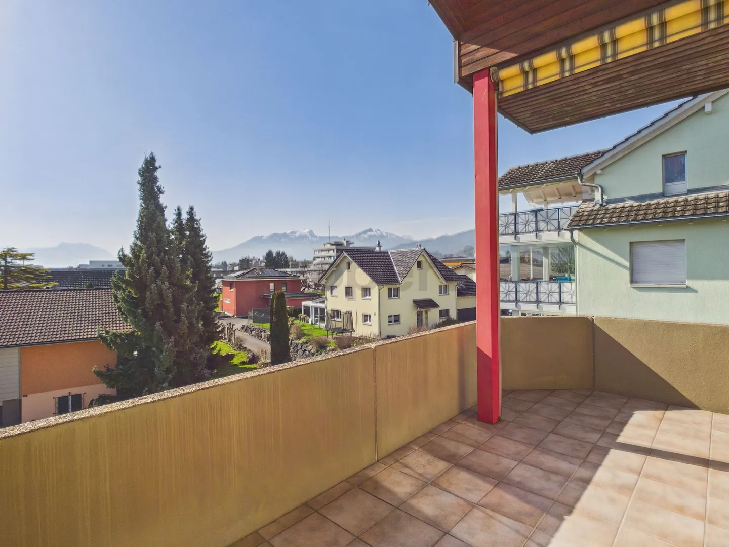 Elegante 4.5-Zimmer-Wohnung mit Balkon in ruhiger Lage in Lüchingen (SG) - Photo 5 of 13