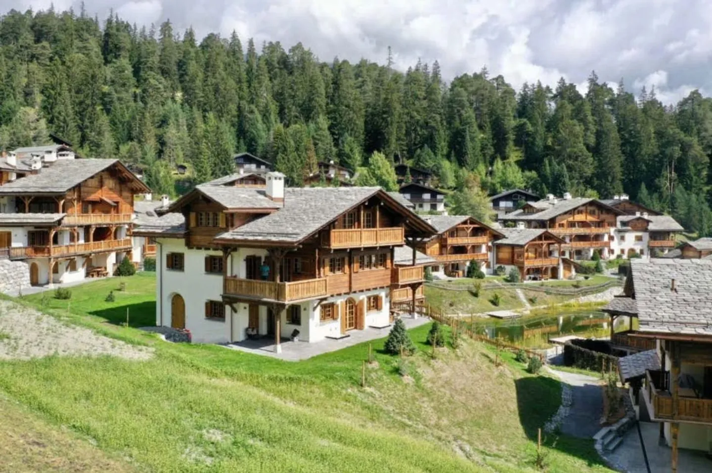 Moderne Maisonette in Laax - Foto 1 von 11