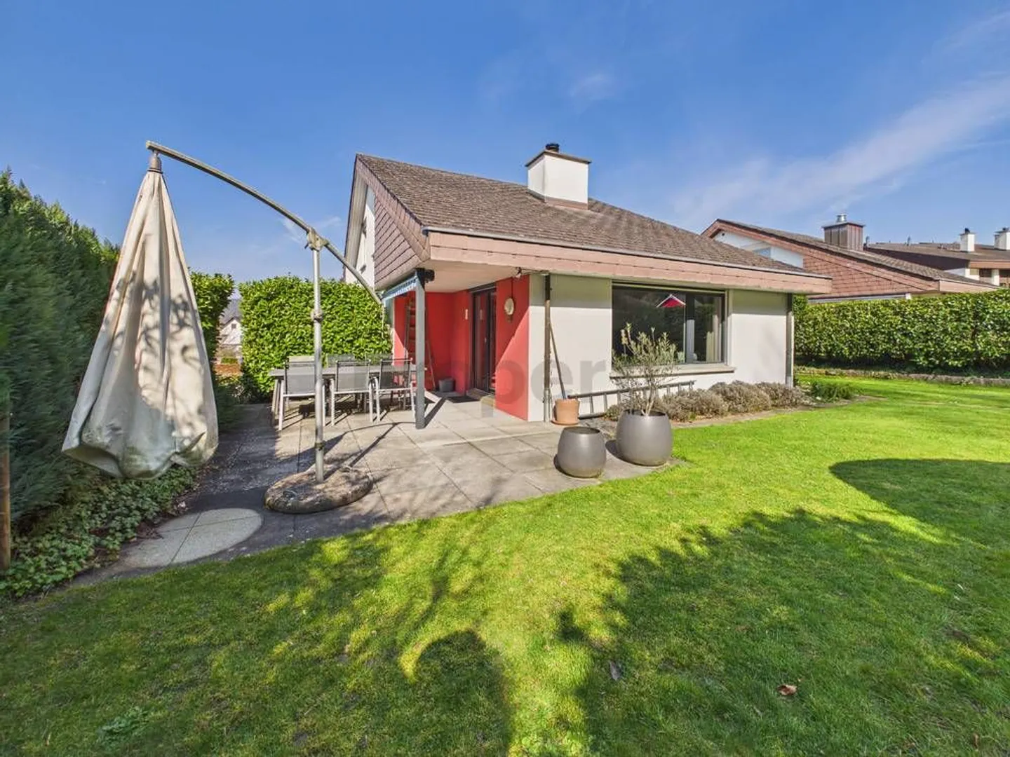 Quiet 5.5-room single-family house with plenty of privacy and direct forest access in Gebenstorf - Photo 2 of 13