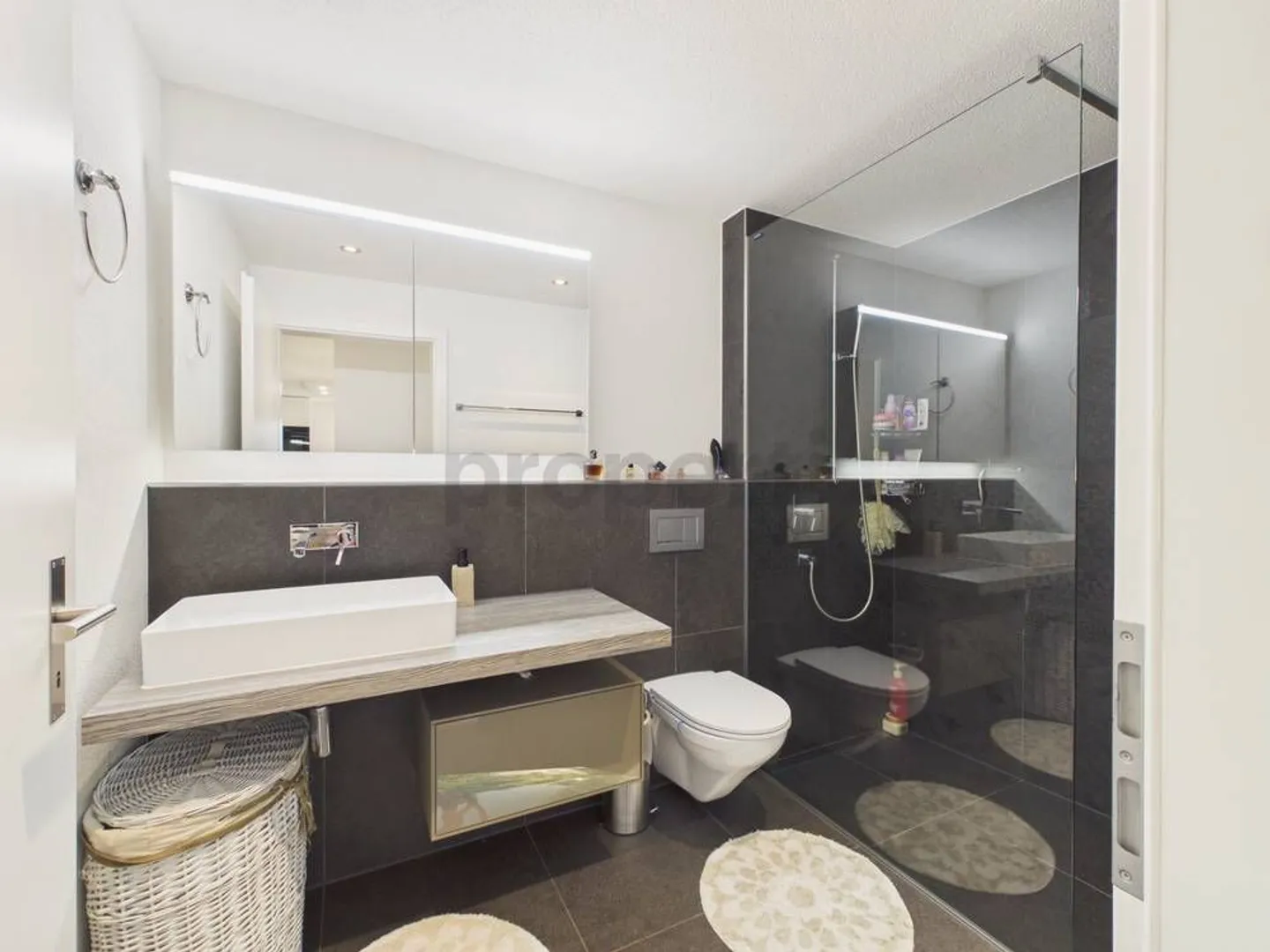 Appartement moderne de 4,5 pièces avec ascenseur et place de parking, Lotzwil - Photo 11 sur 12