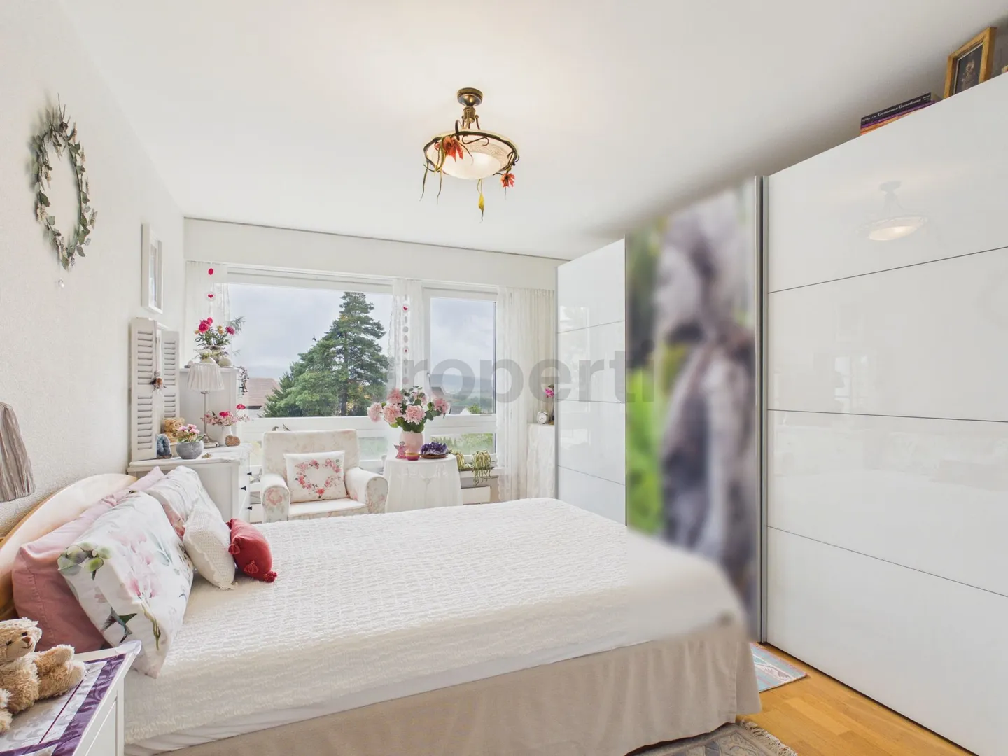 Lichdurchflutete Wohnung mit viel Platz und Weitsicht - Foto 7 von 12