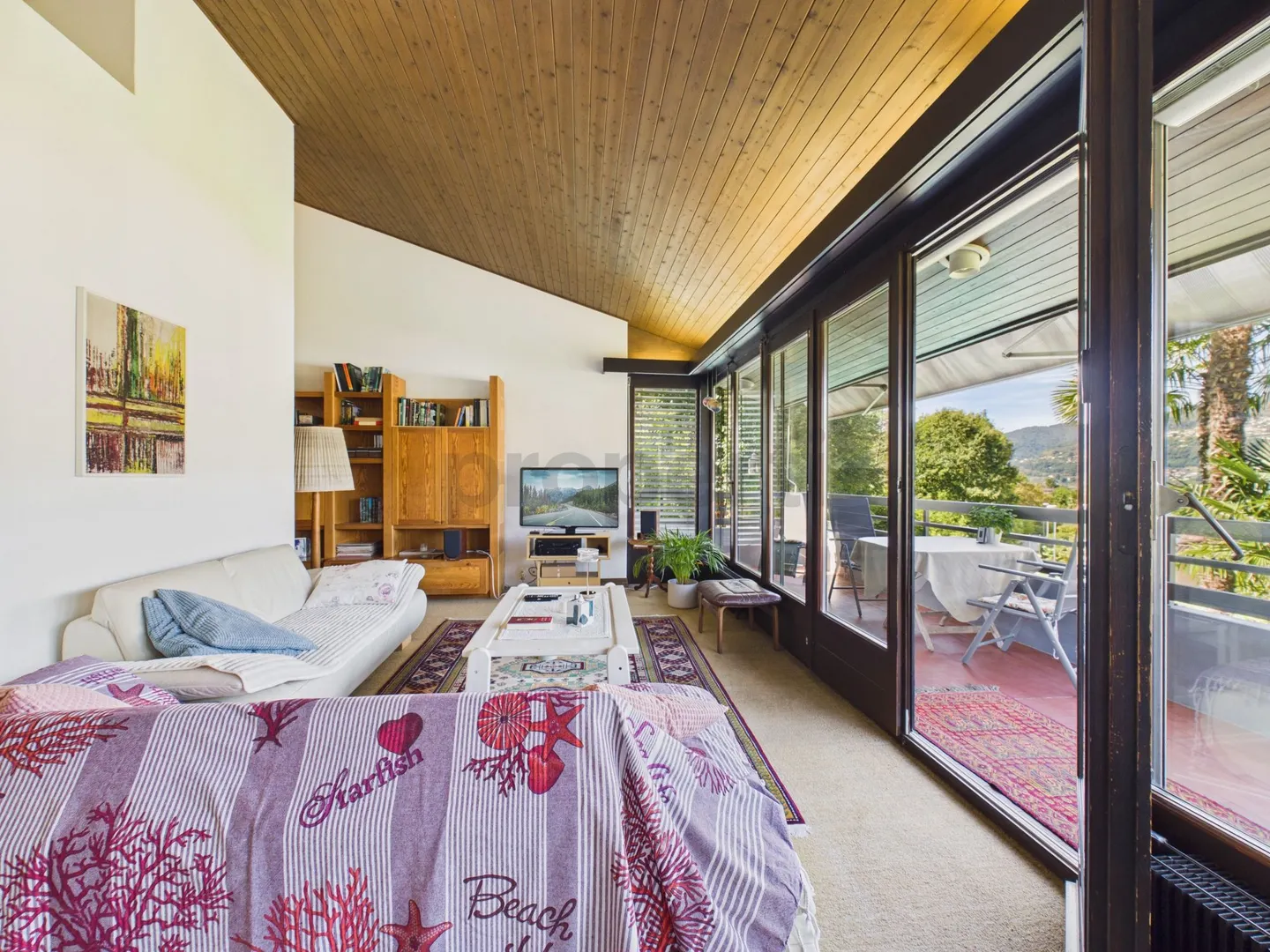 An exclusive oasis with pool and panoramic view - Photo 4 of 13