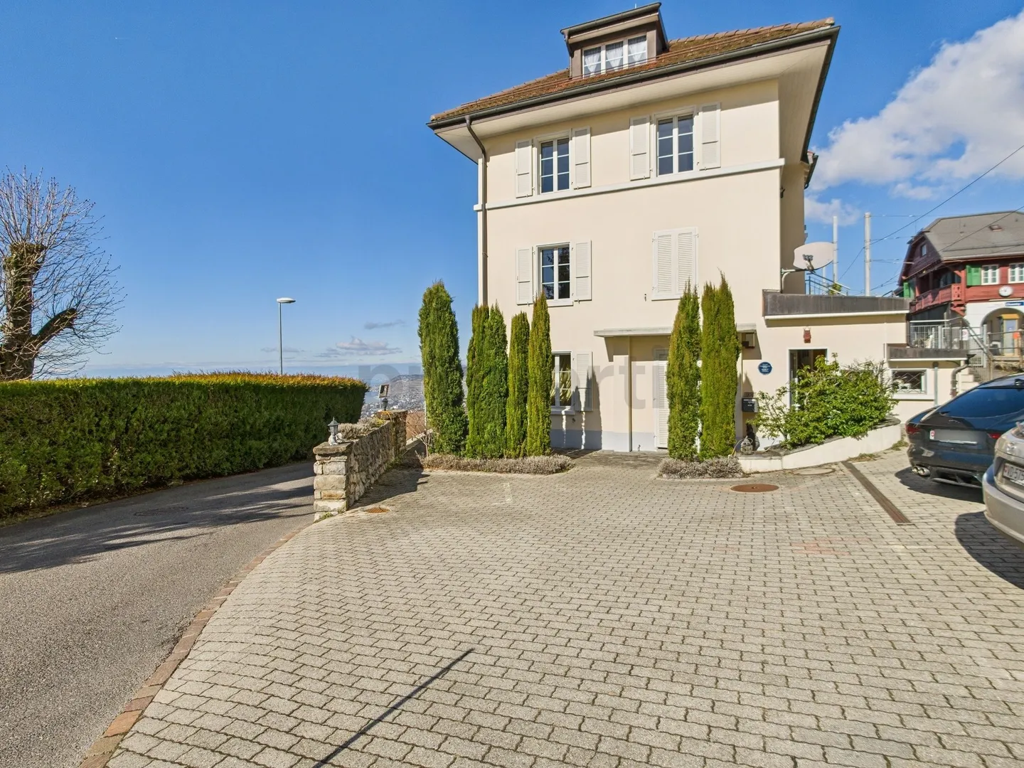 Prestigieuse maison avec vue lac exceptionnelle - Photo 9 sur 11