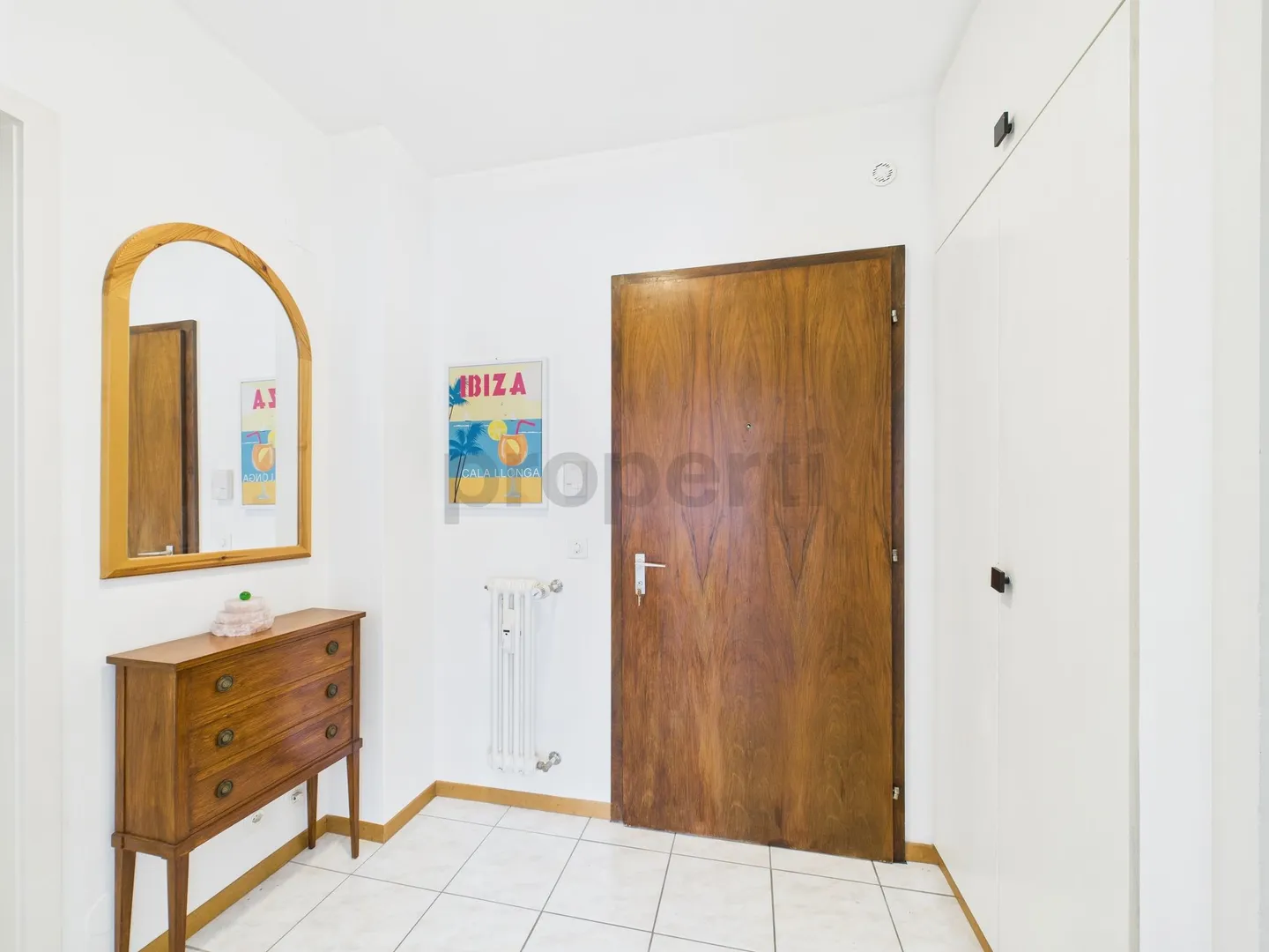 Apartment in central location in Minusio with lake view - Photo 8 of 11