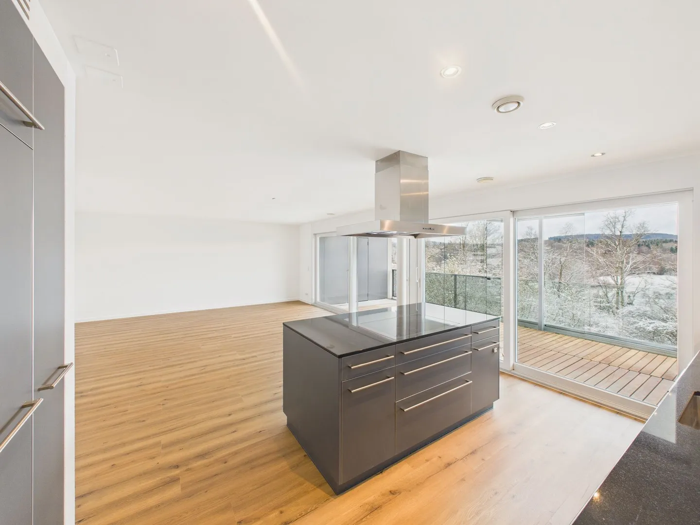 Appartement moderne Minergie 3.5 pièces dans la verdure et pourtant proche de la ville - Photo 4 sur 13