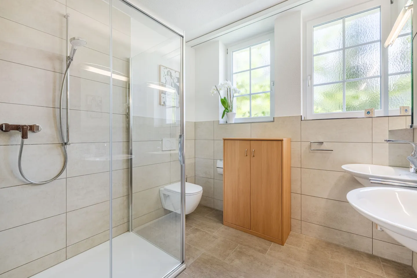 Beautiful 4.5 Room Ground Floor Apartment in St. Gallen - Photo 9 of 12