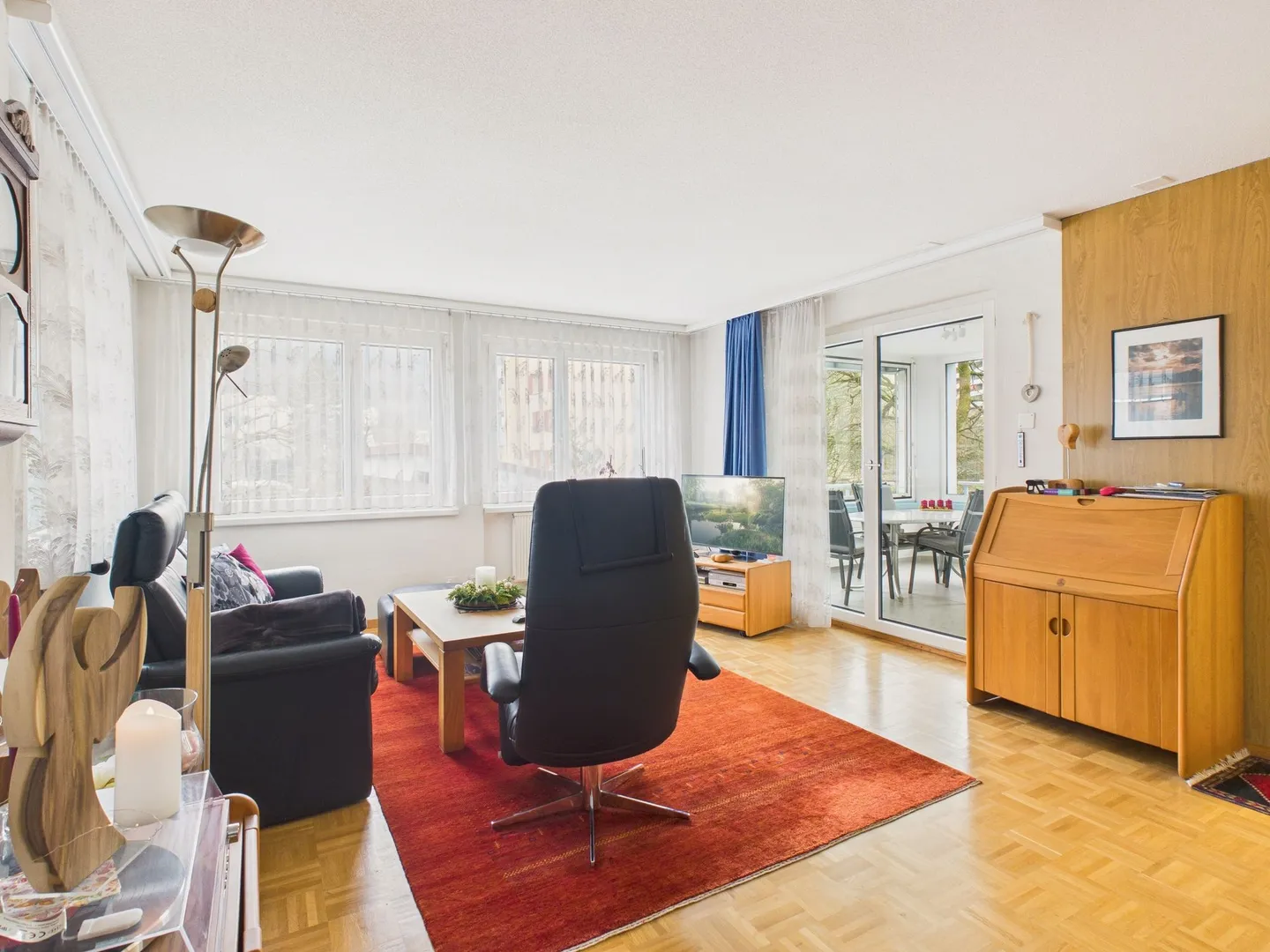 Grosszügige 5.5-Zimmer-Wohnung mit idealer Lage nahe Schule und ÖV, Neuenhof - Foto 8 von 12