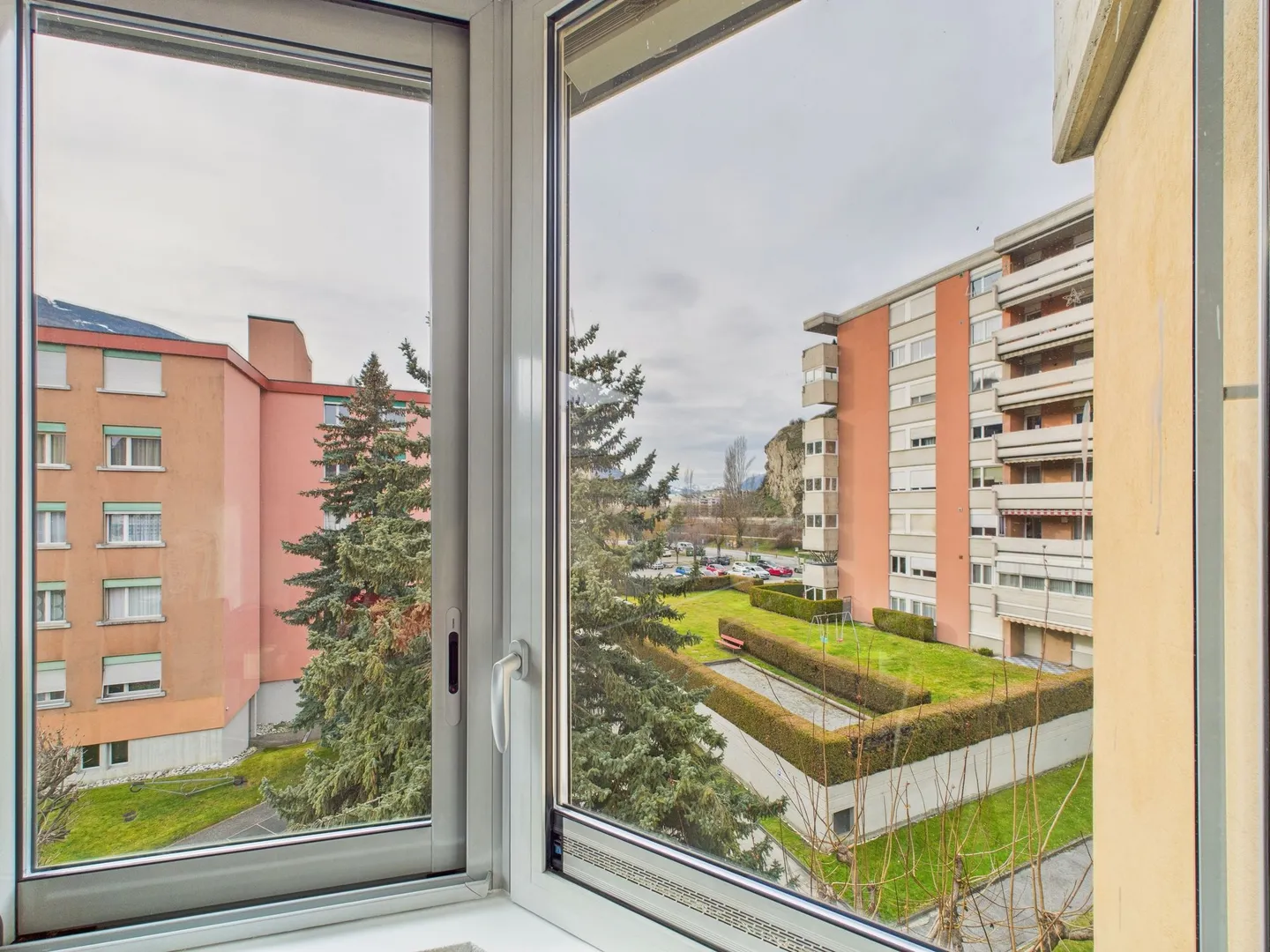 Spacieux 4.5 pièces  appartement élégant à Sion - Photo 8 sur 9