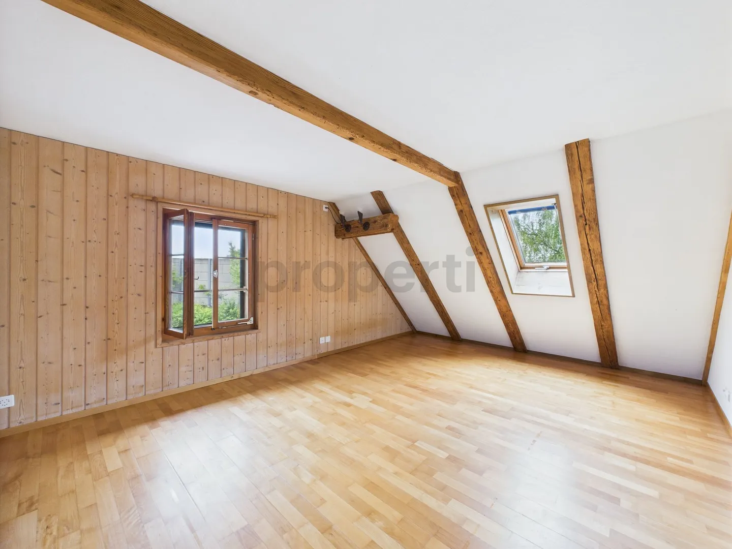 Appartamento attico 3.5 camere affascinante a Cham - Foto 5 di 8