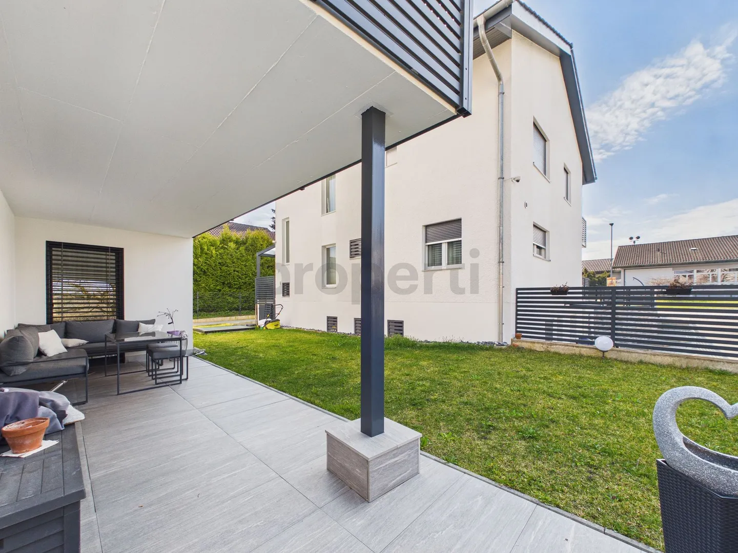 Appartamento moderno di 3,5 stanze con area giardino a Embrach - Foto 9 di 11