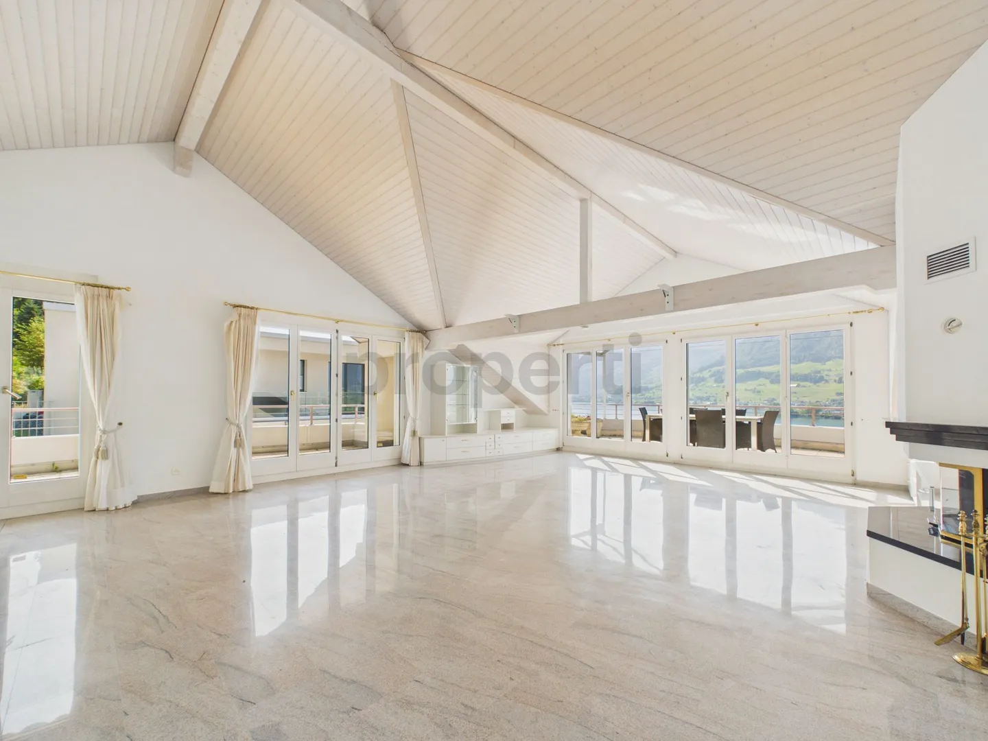 Newly renovated 6.5-room elegant apartment with lift and cellar, Ennetbürgen - Photo 1 of 12