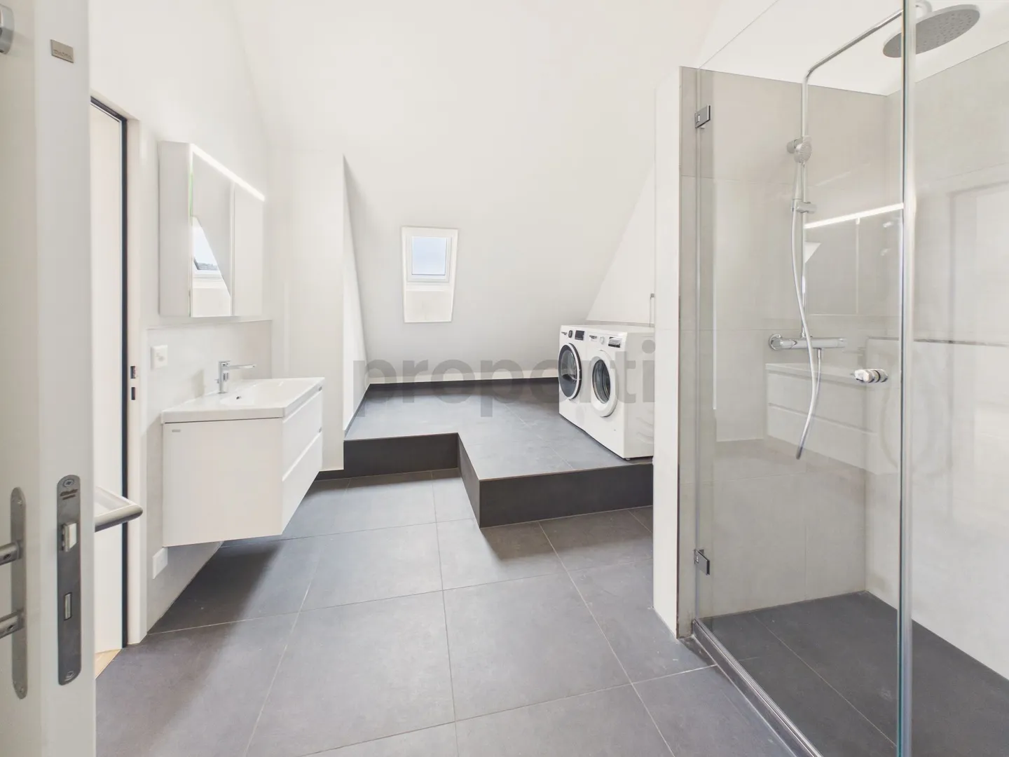 Appartement en duplex extraordinaire avec point fort architectural - Photo 7 sur 12