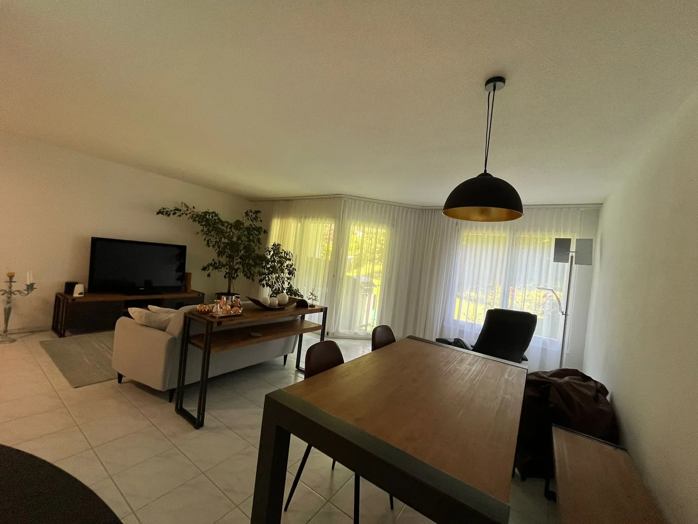 Beautiful 3.5-Room Garden Apartment in Samstagern - Photo 1 of 11