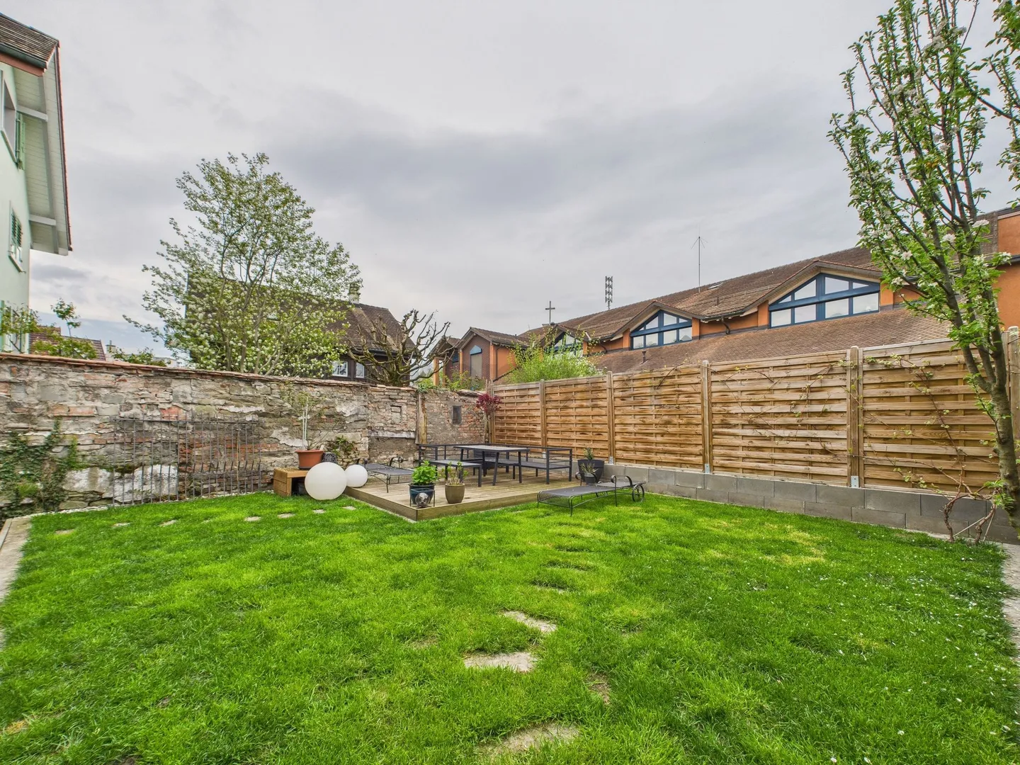 Zeitlos wohnen in Rheineck - stilvoll saniertes Reihenhaus mit Gartenidylle - Foto 12 von 13