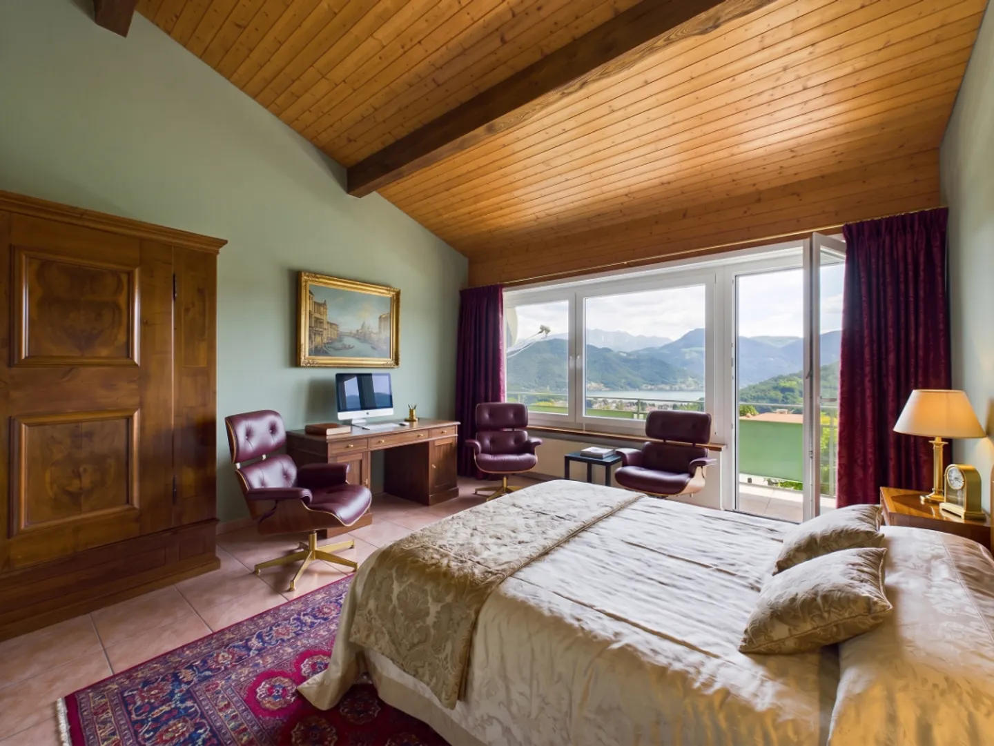 Vue sur le lac, piscine privée et option de seconde résidence - Photo 6 sur 13