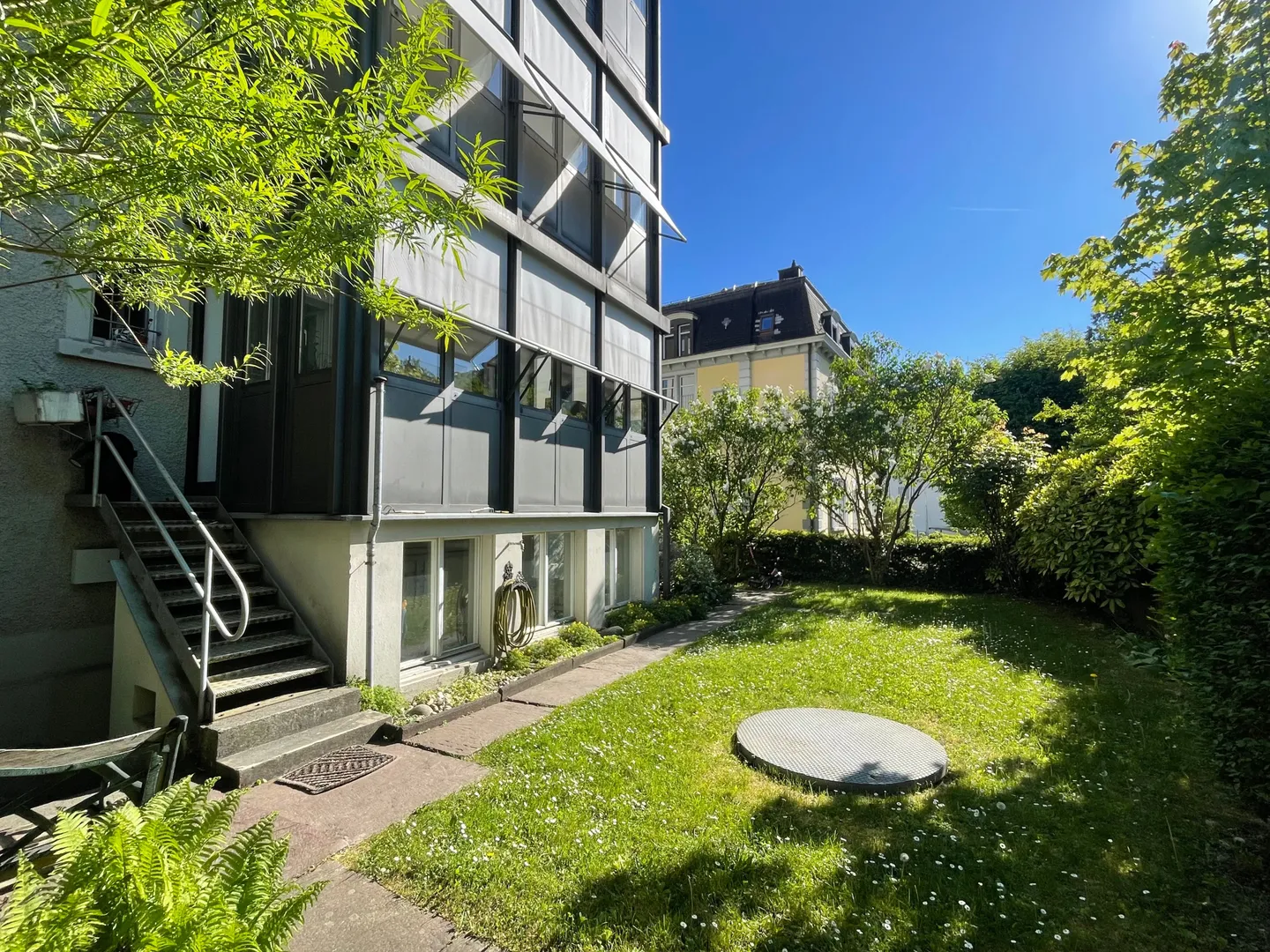 Vivre à Zurich : Appartement confortable de 4,5 pièces avec accès à un magnifique jardin - Photo 1 sur 8