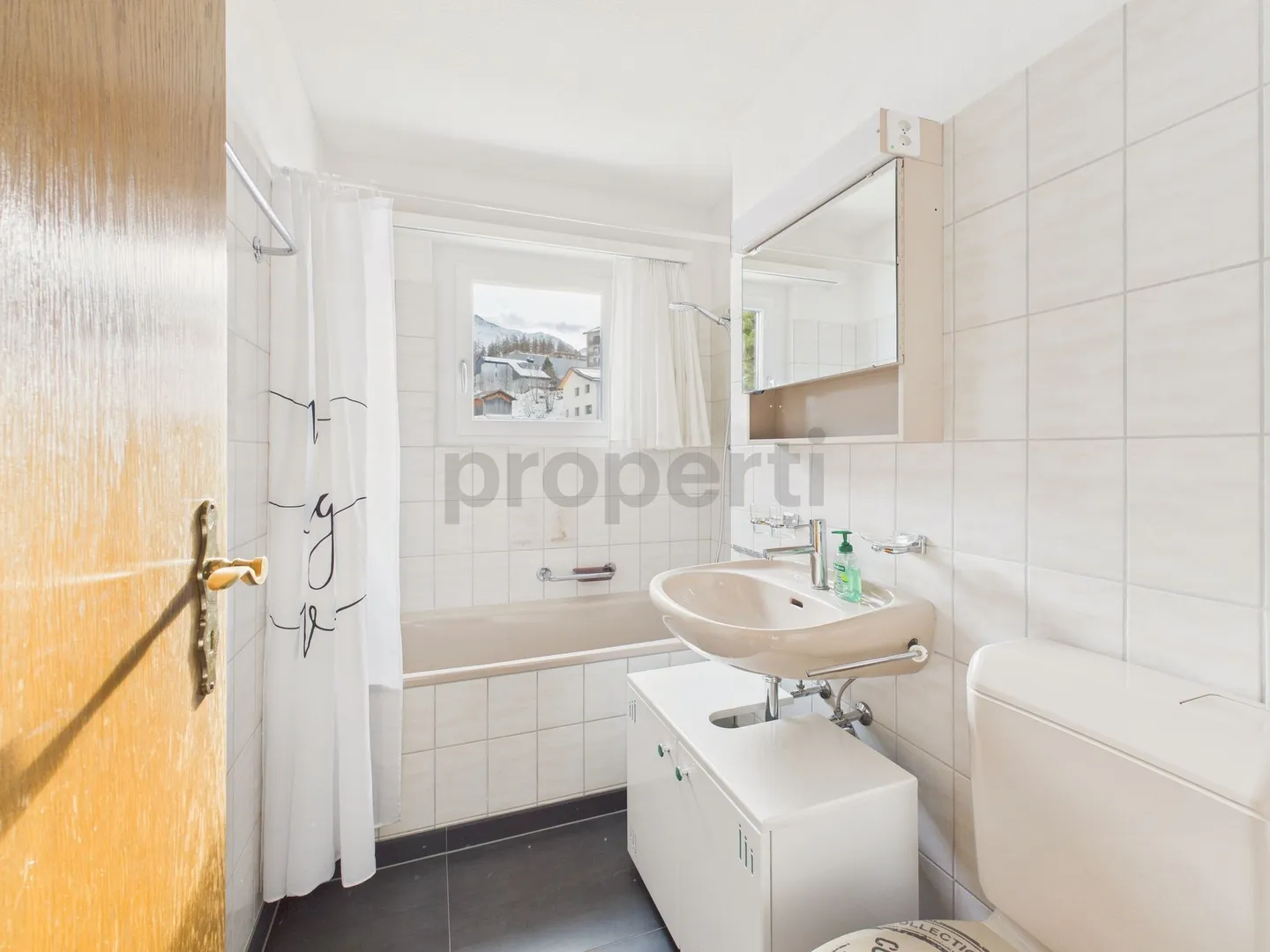 Charmante 3.5-Zimmer Wohnung mit Terrasse in Churwalden - Photo 8 of 11