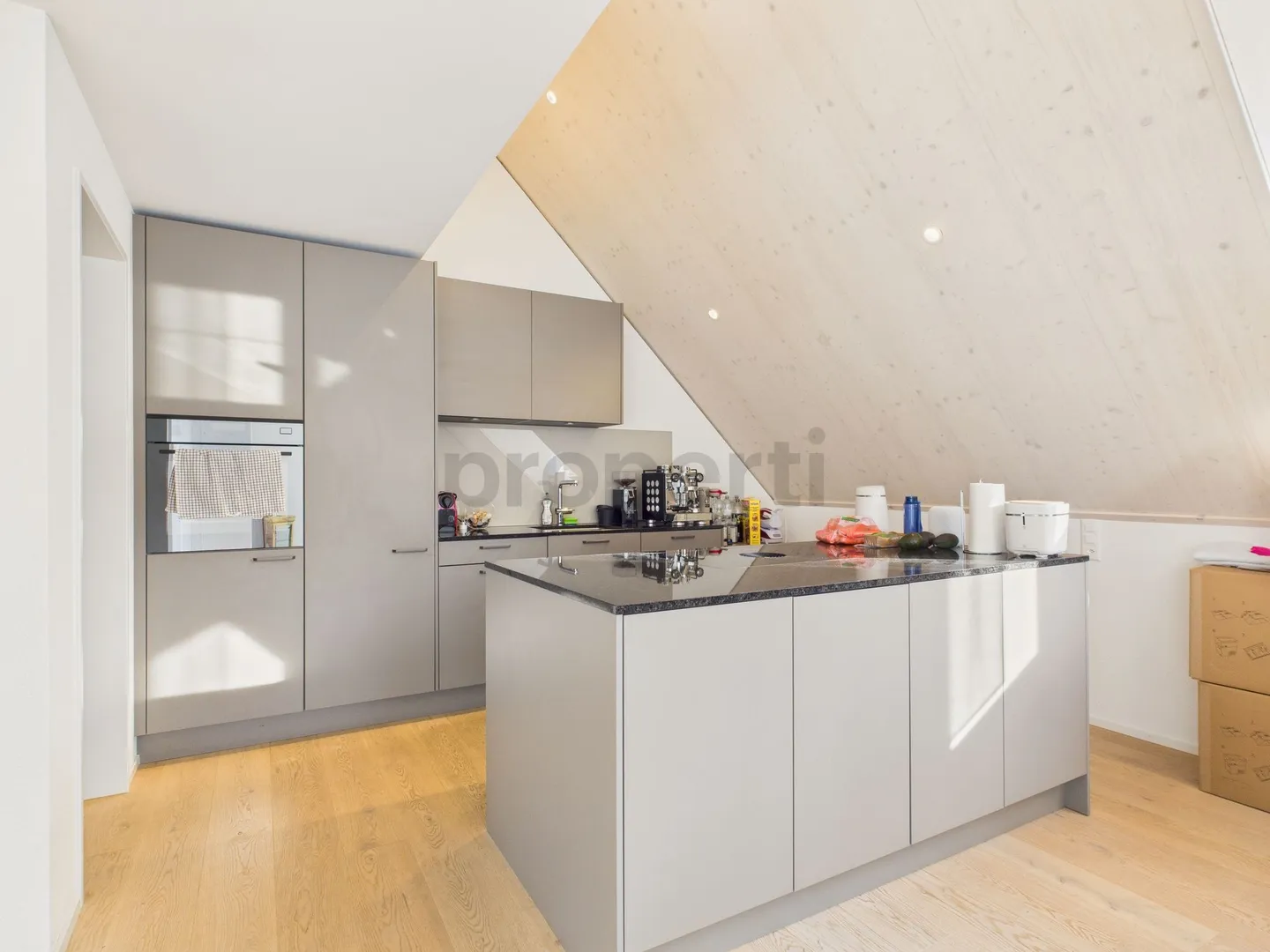 Moderne Maisonette mit Balkon - Foto 2 von 13