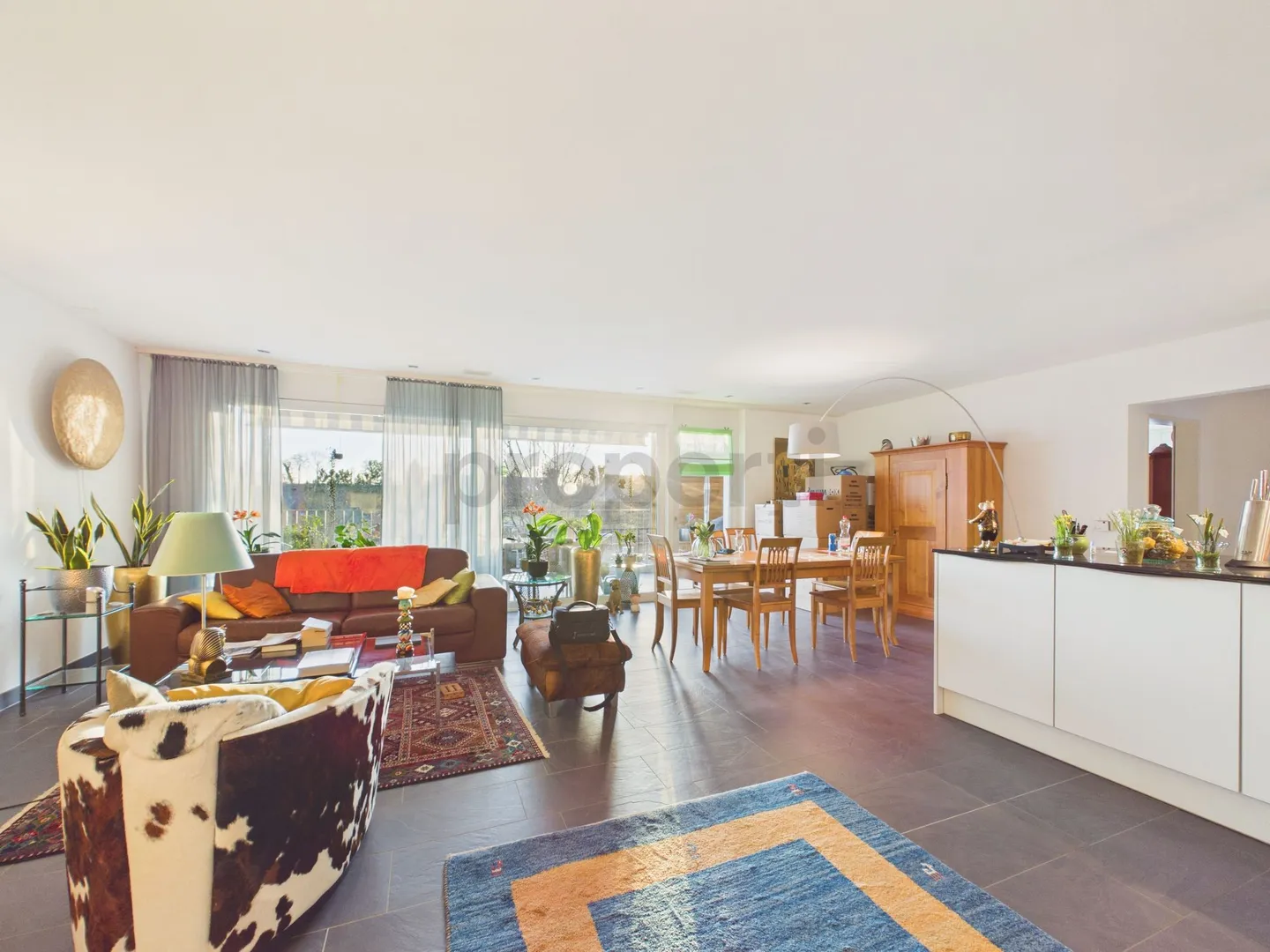 Appartement moderne de 4,5 pièces avec balcon, Dachsen - Photo 2 sur 11