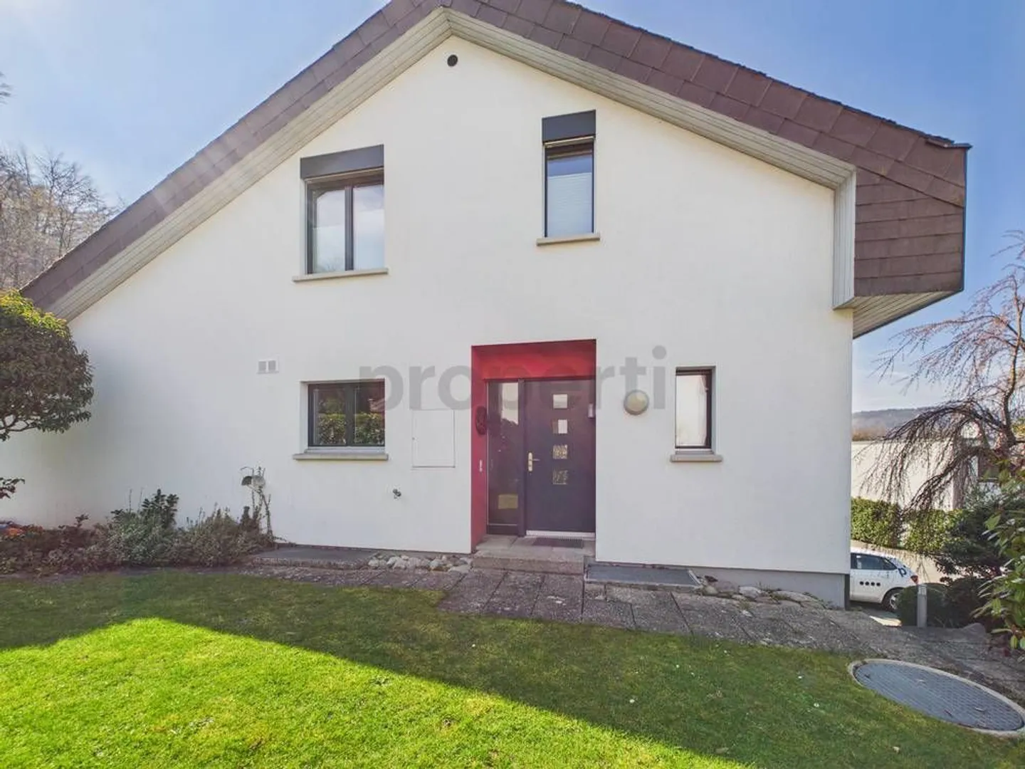 Quiet 5.5-room single-family house with plenty of privacy and direct forest access in Gebenstorf - Photo 1 of 13