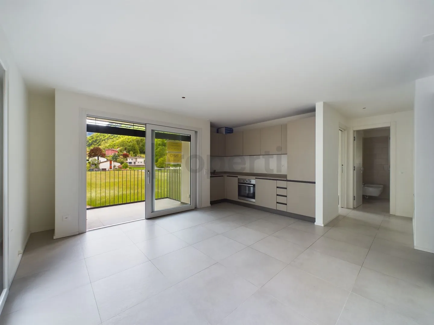 Bright 2.5-room apartment in Iragna - Bright 2.5-room apartment in Iragna - Photo 1 of 9