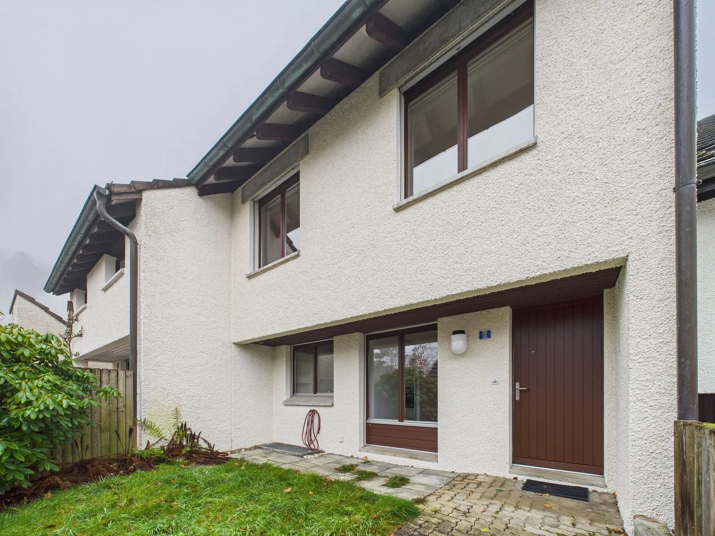 Modernes 7.5-Zimmer-Reihenhaus mit Balkon, Ebmatingen - Foto 2 von 13