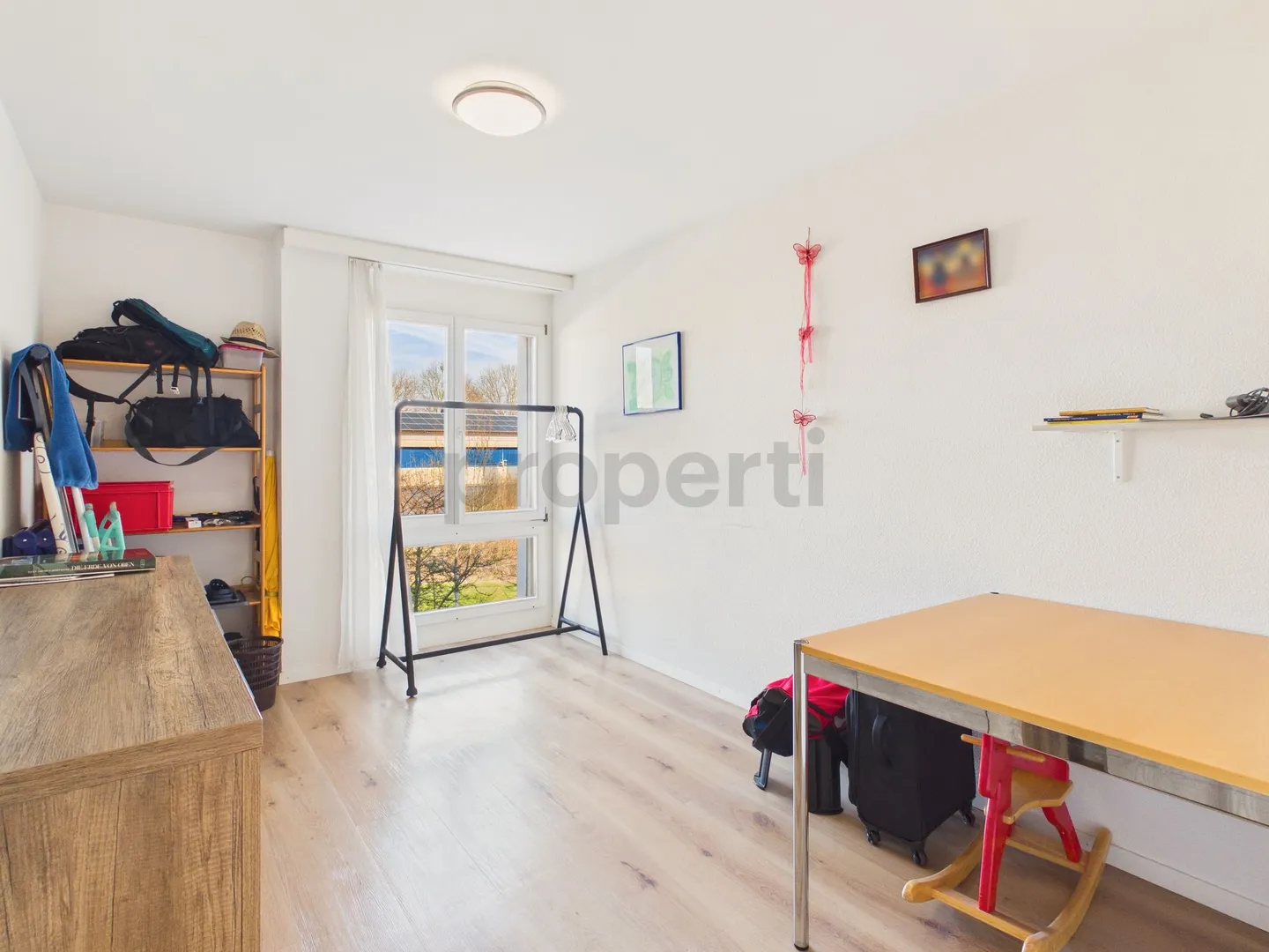 Appartamento familiare di 5,5 stanze con vista mozzafiato e posizione ideale a Villigen - Foto 11 di 12