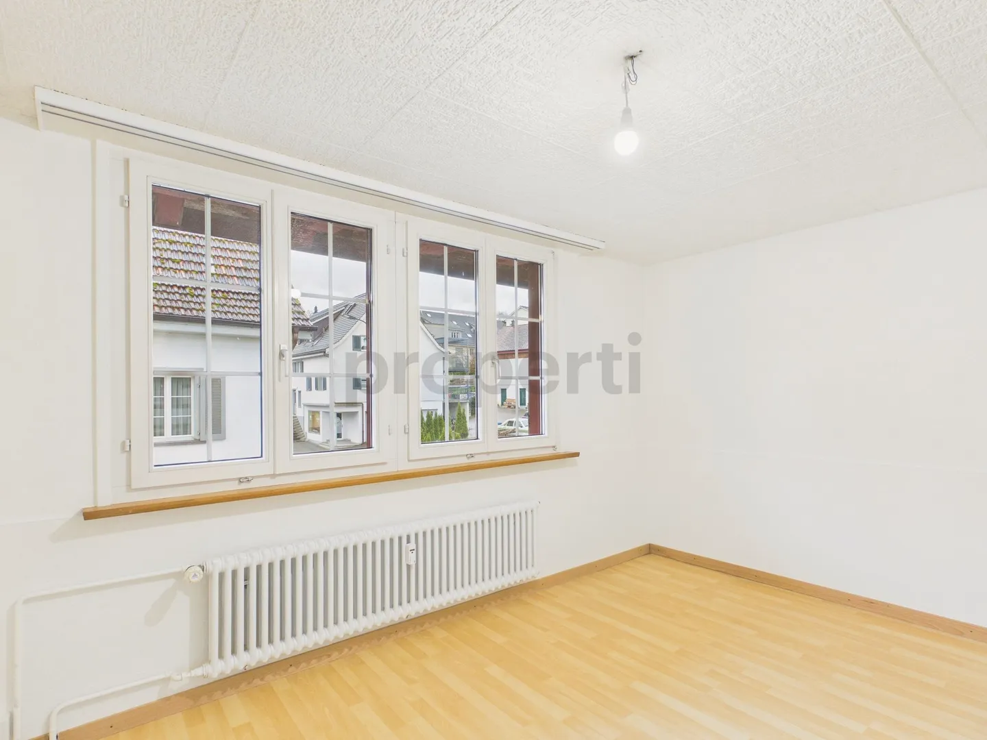 Maison de ville rénovée de 6 pièces avec grand espace de cave, Ermatingen - Photo 7 sur 11