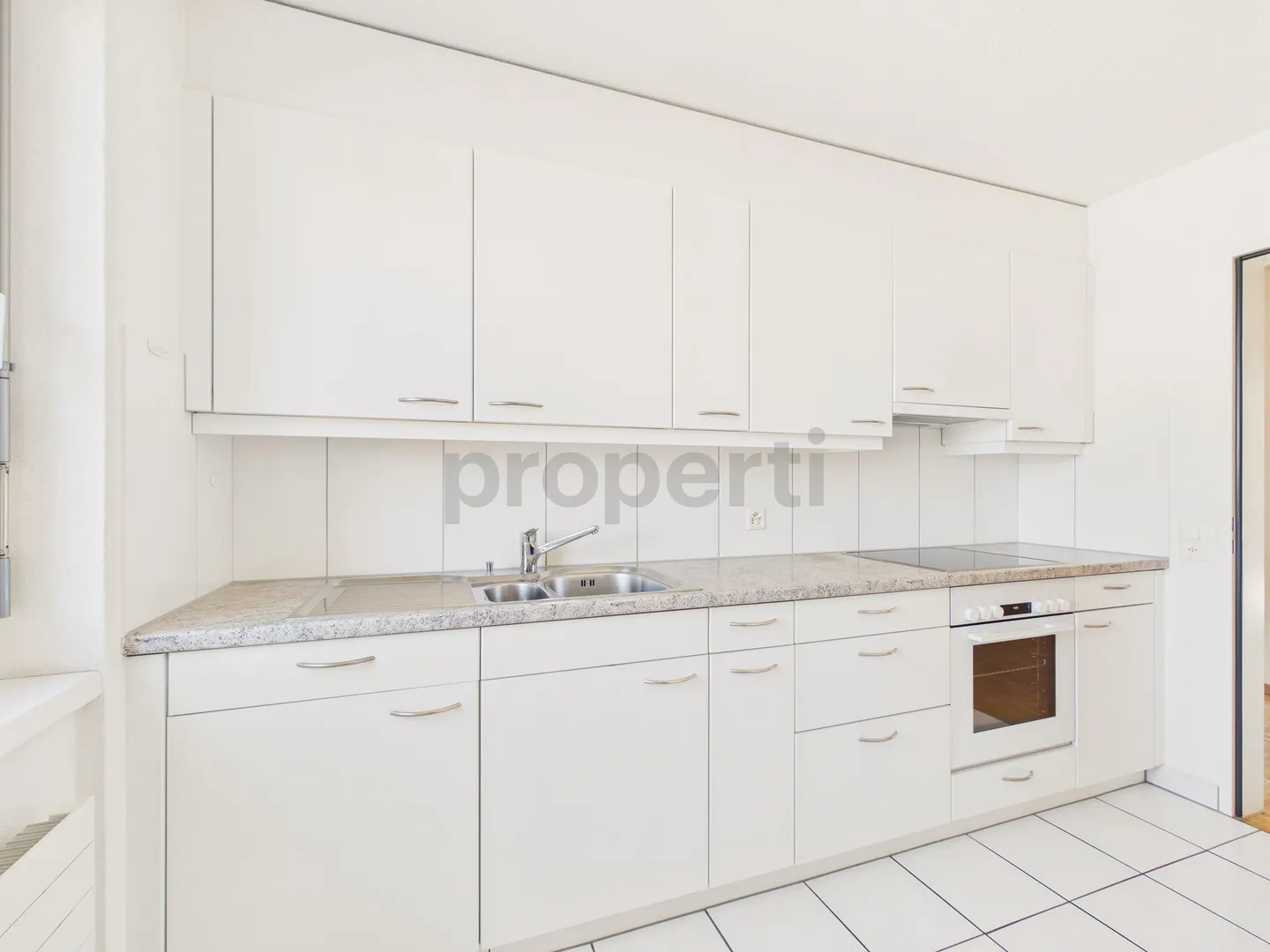 Helle 3.5-Zimmer Wohnung mit Balkon in Uzwil - Foto 2 di 11