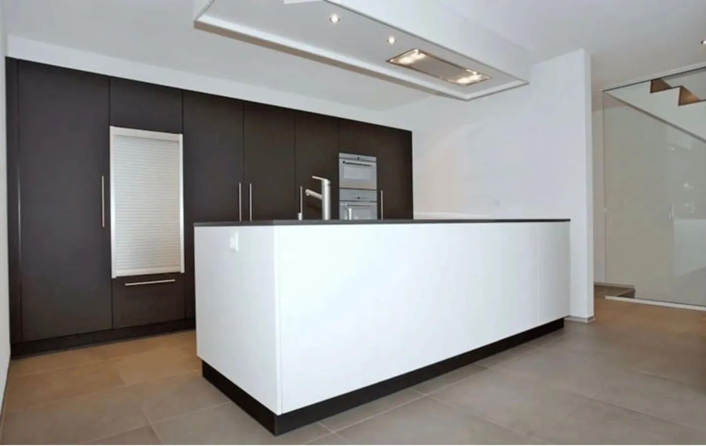 Nuova costruzione 2027: 150 m² di superficie abitabile su due piani, galleria aperta con vasca da bagno freestanding e standard Minergie - Foto 2 di 6