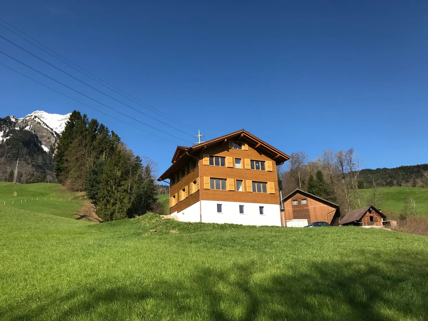Schöne Aussicht, ländliche Idylle und eigener Carport - Foto 1 von 7