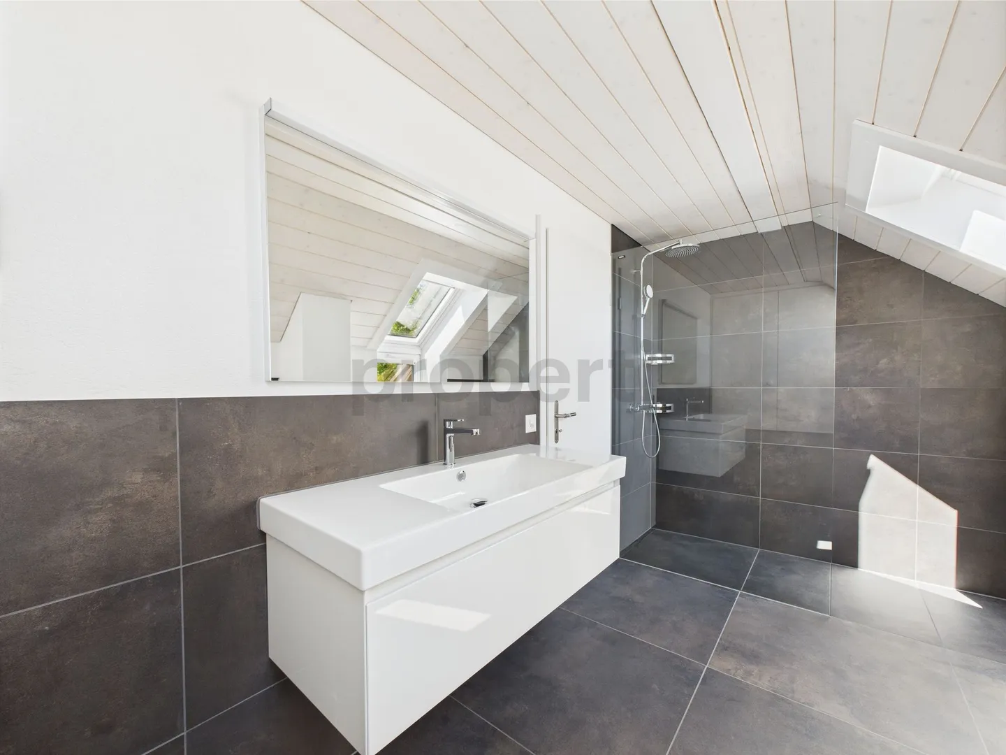 Erlach, Canton BE: Modern Multi-Family House with Lake View - Photo 8 of 12