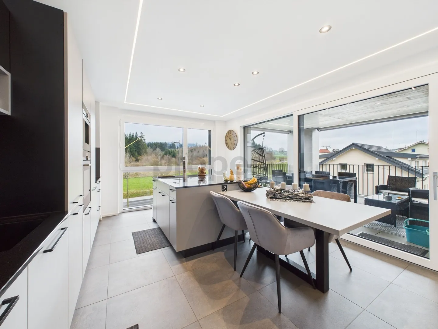 Modern 3.5-room apartment with balcony in La Tour-de-Trême (FR), just steps from Bulle - Photo 6 of 11