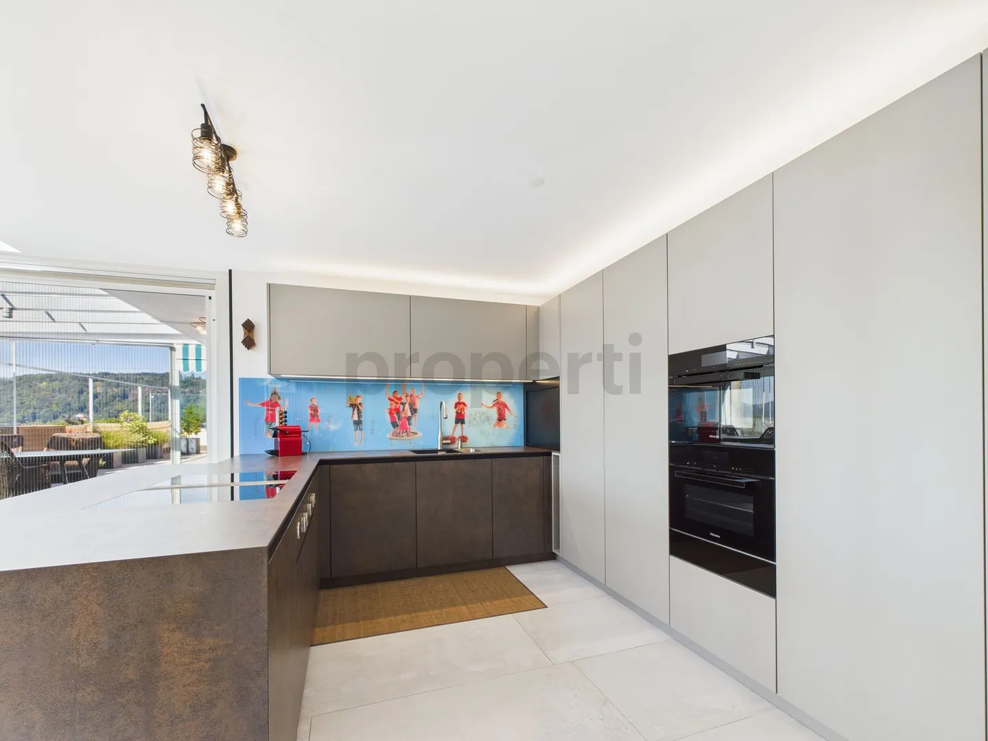 Dreamlike 3.5-room penthouse apartment in Untersiggenthal - Photo 2 of 13