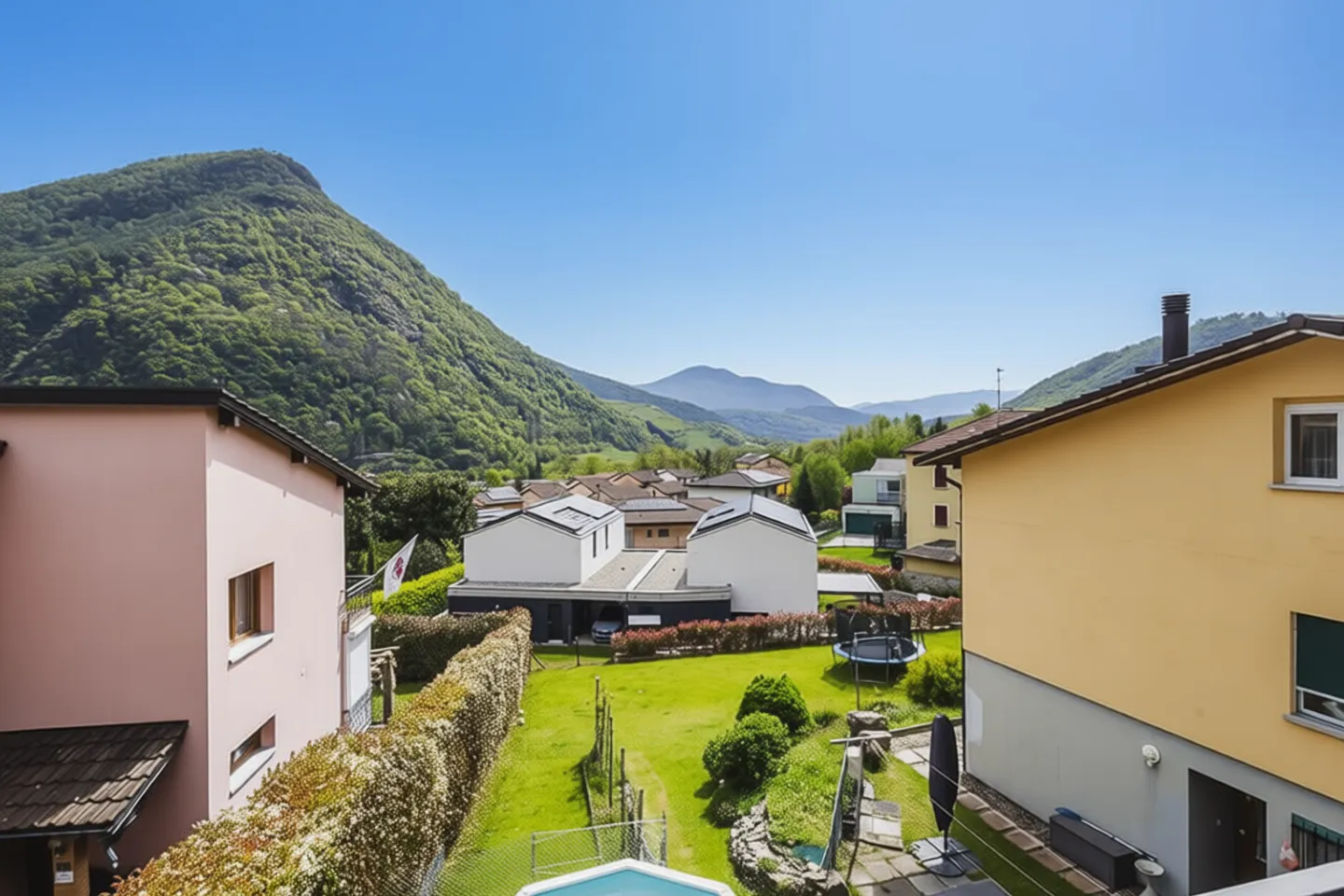 Casa unifamiliare con due unità - Foto 4 di 13