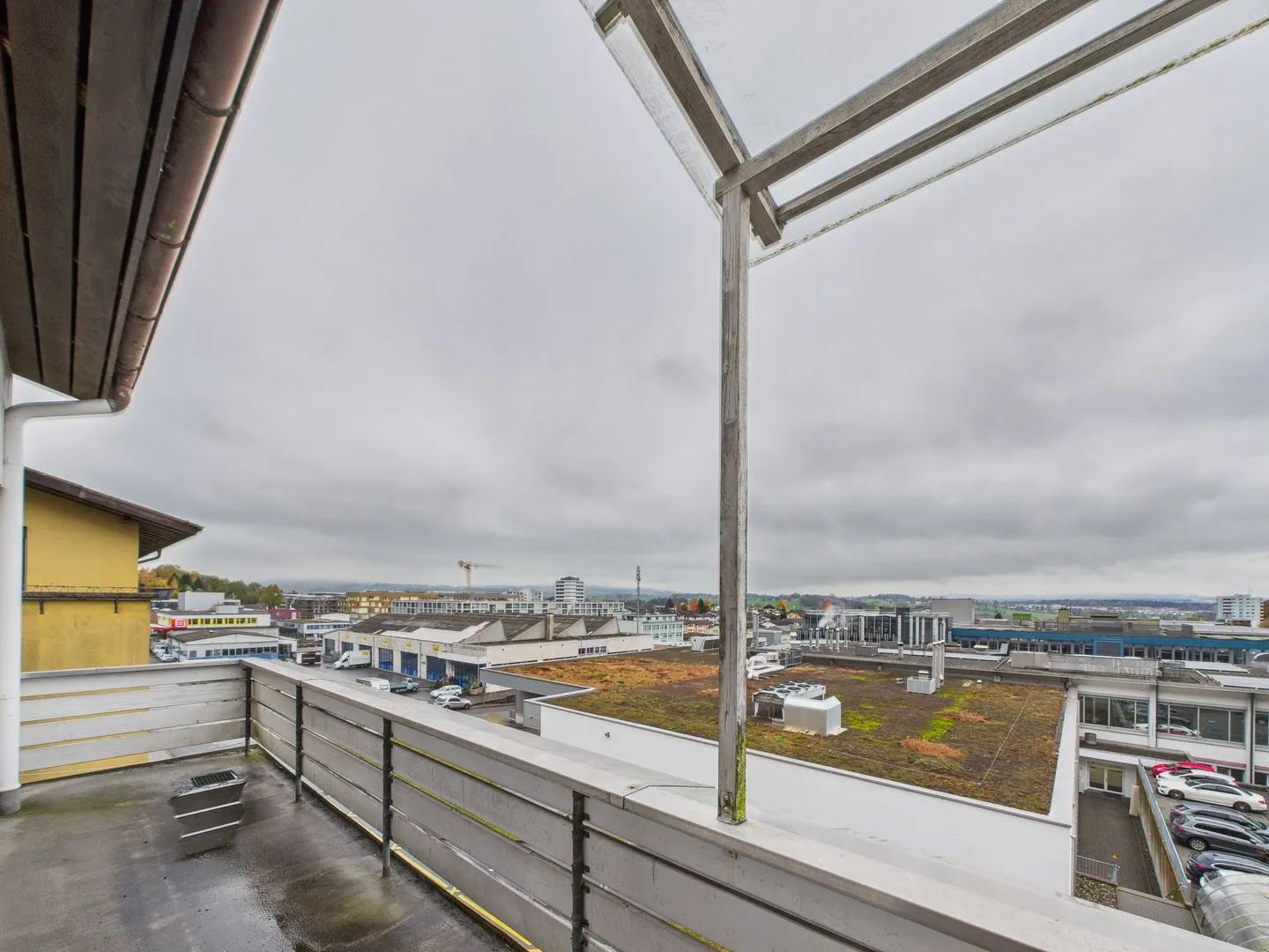 Helle 4.5-Zimmer-Attikawohnung mit schöner Weitsicht  Bezugsbereit ab März 2026 - Foto 5 von 6