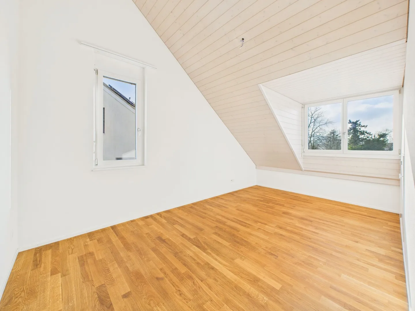 Modernisiertes Familienhaus an zentraler Lage: Raum für Ihre Zukunft! - Foto 6 di 13