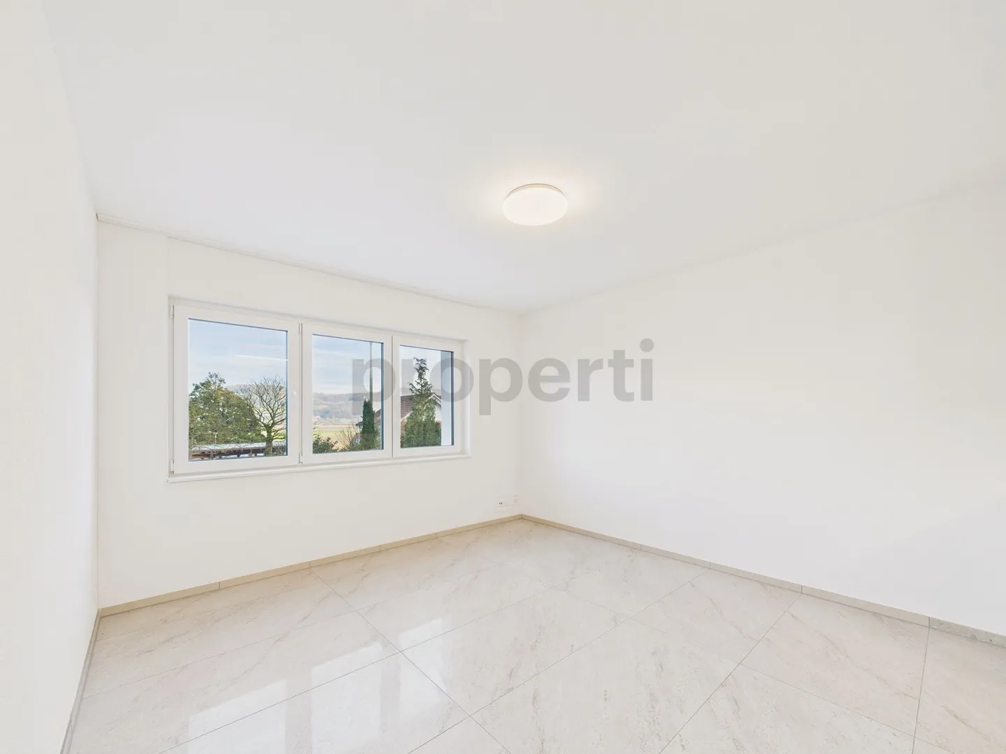 Light-Filled 3-Room Apartment with Terrace in Rietheim - Photo 1 of 12
